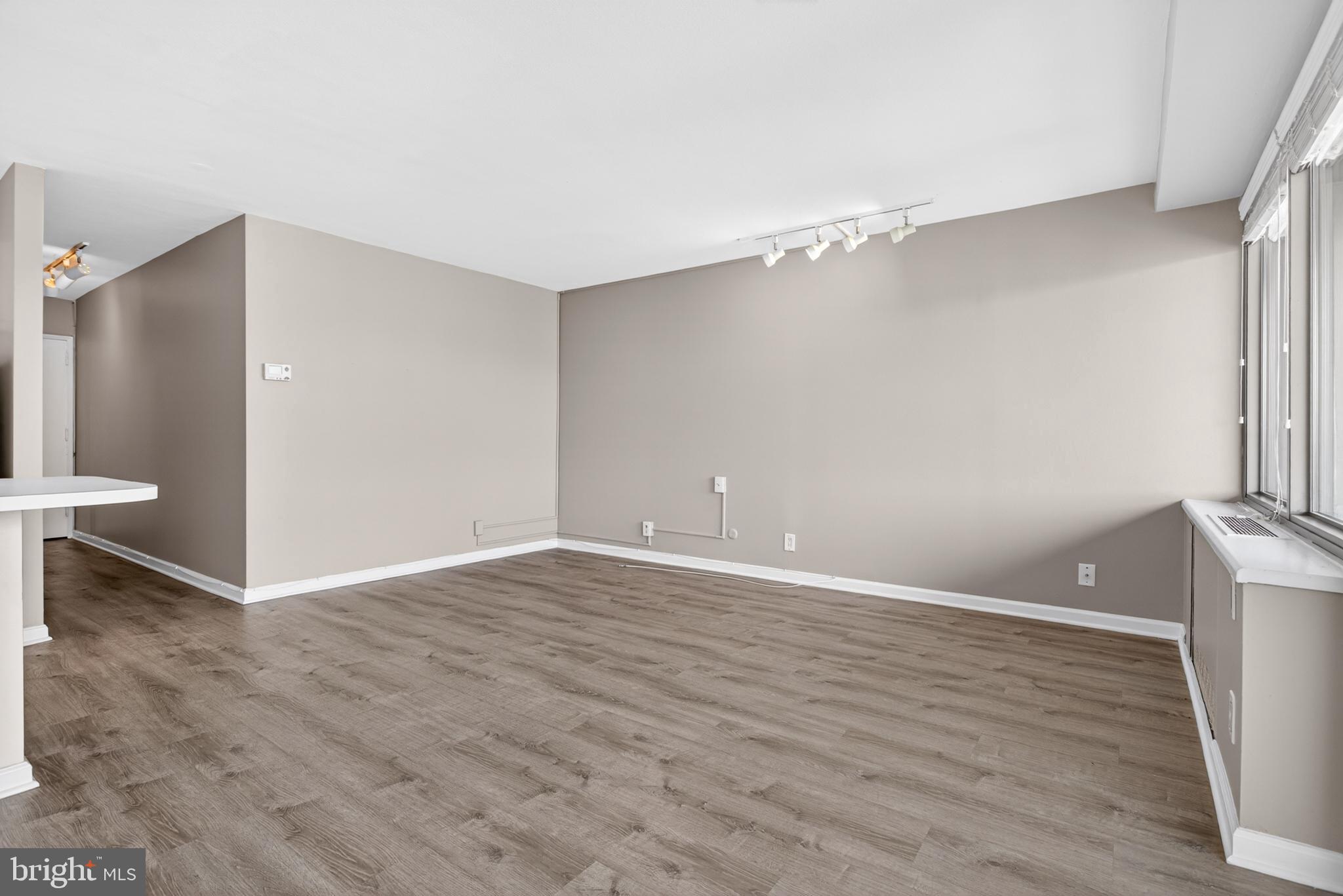 FAIRMOUNT - Residential