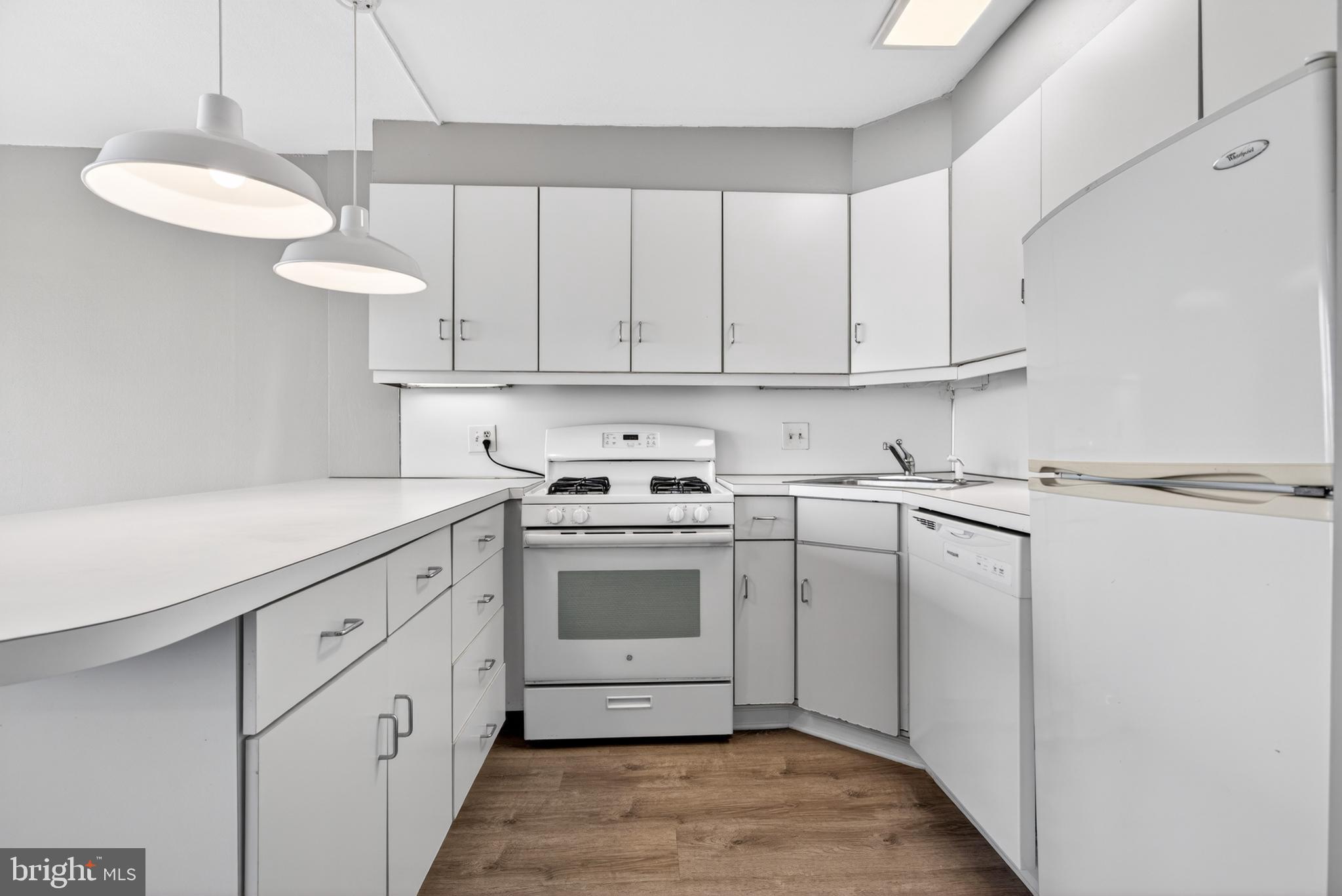 FAIRMOUNT - Residential