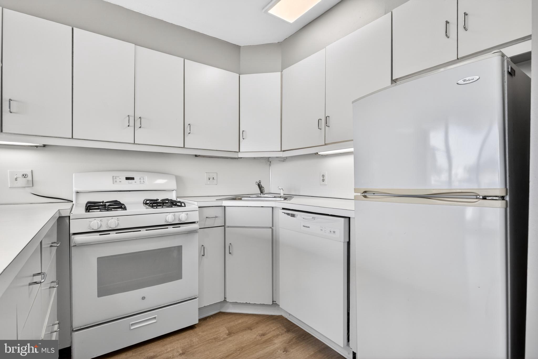 FAIRMOUNT - Residential
