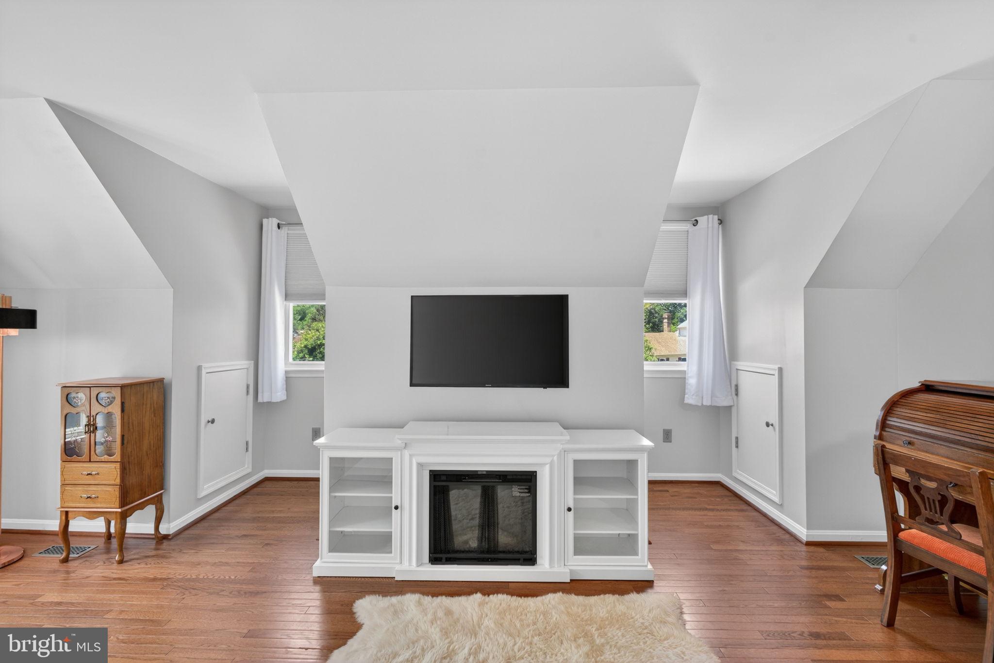VALEWOOD ESTATES - Residential