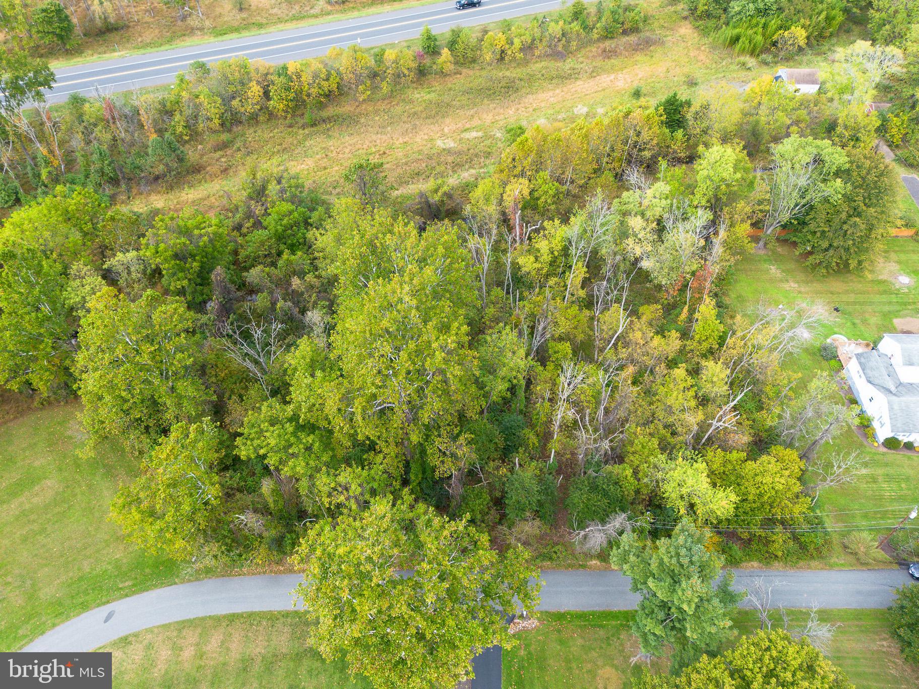 BEL AIR ACRES - Land