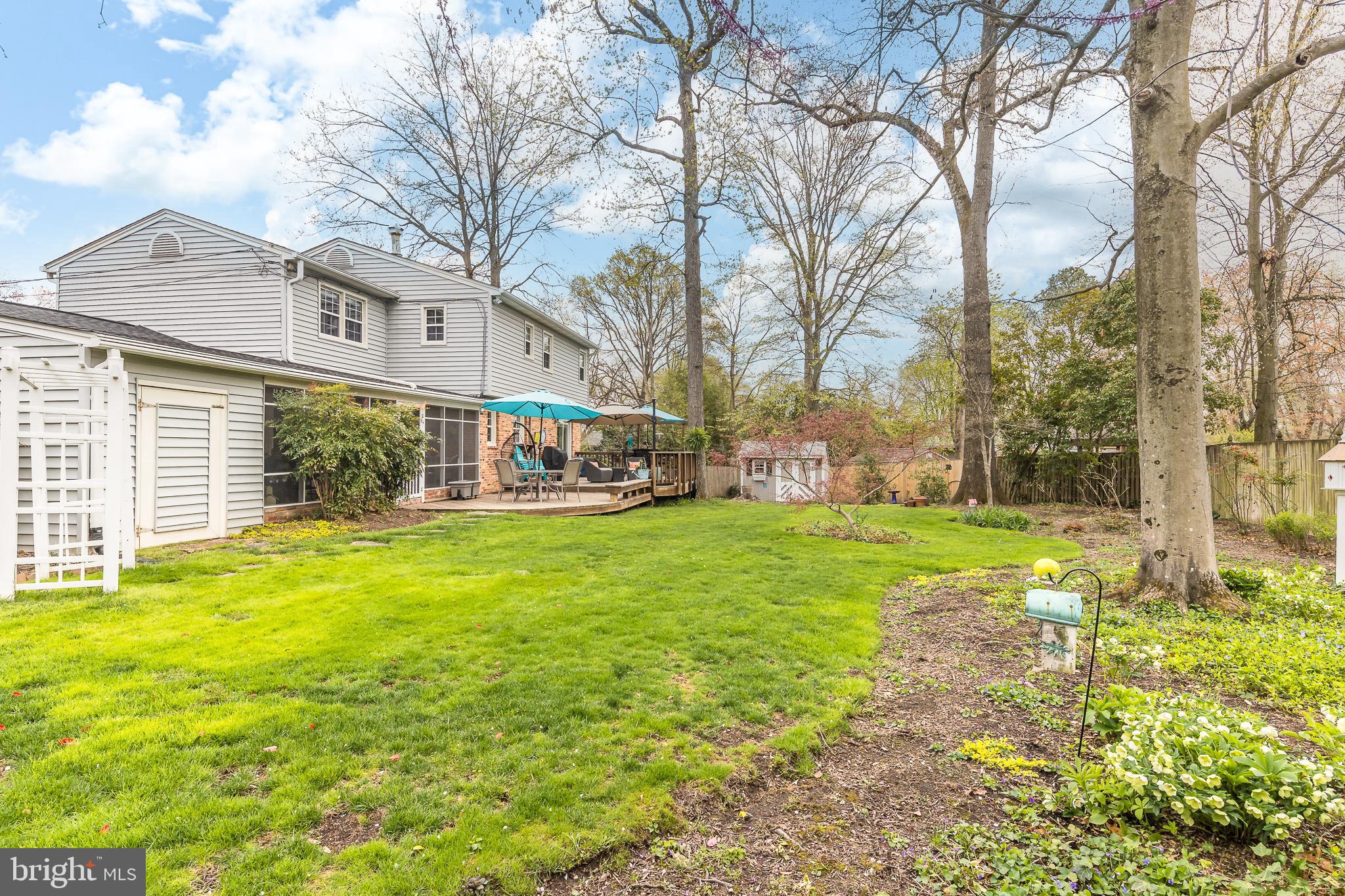RIVERSIDE ESTATES - Residential