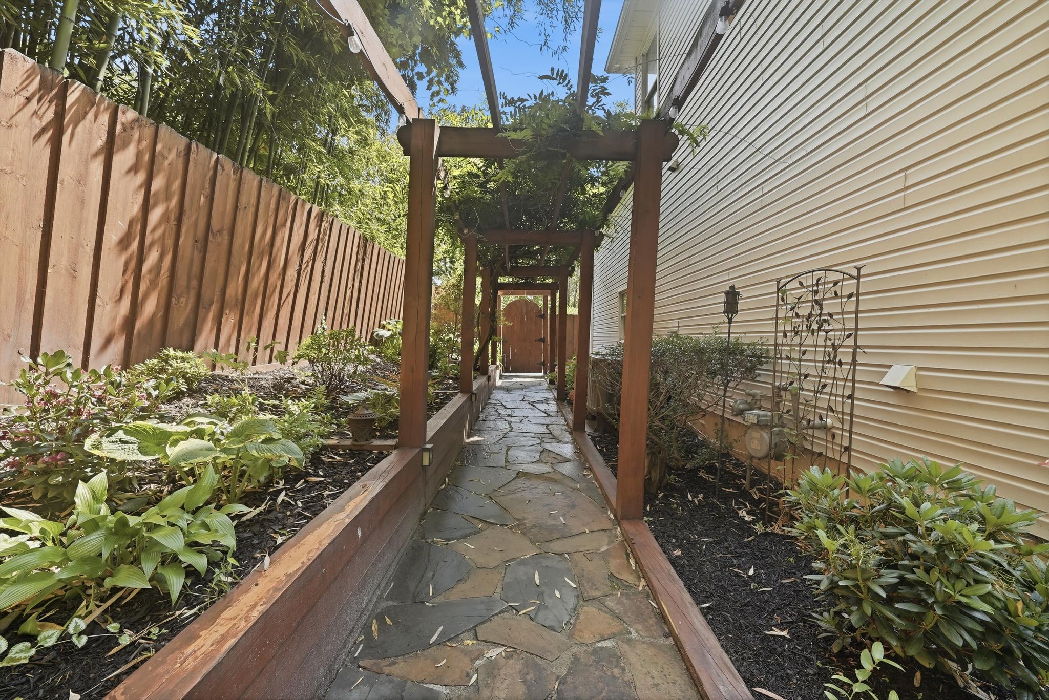 PT WHEATON OUT - Residential