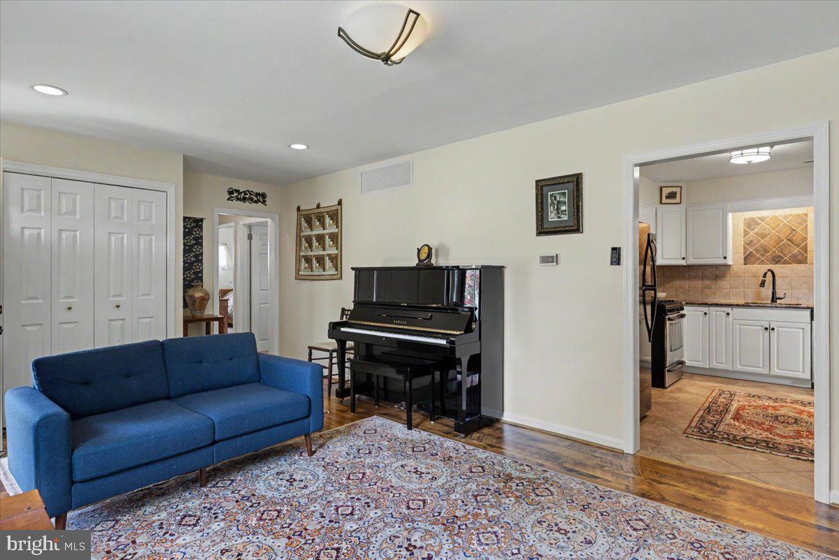 WARMINSTER VIL - Residential