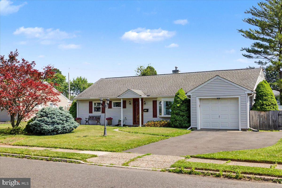 WARMINSTER VIL - Residential
