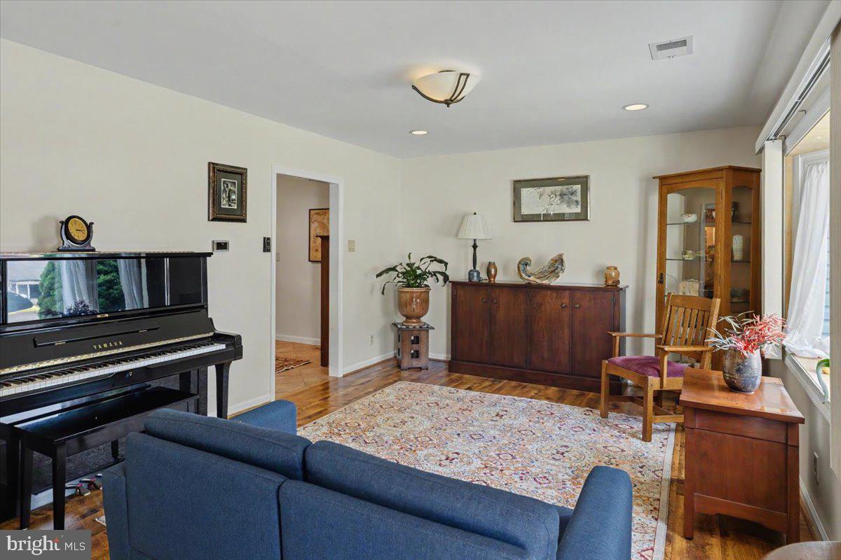 WARMINSTER VIL - Residential