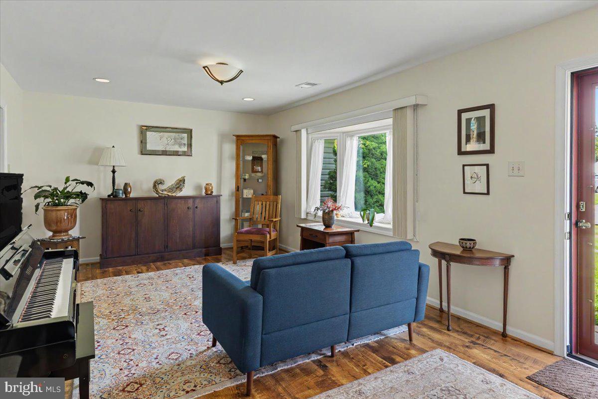 WARMINSTER VIL - Residential