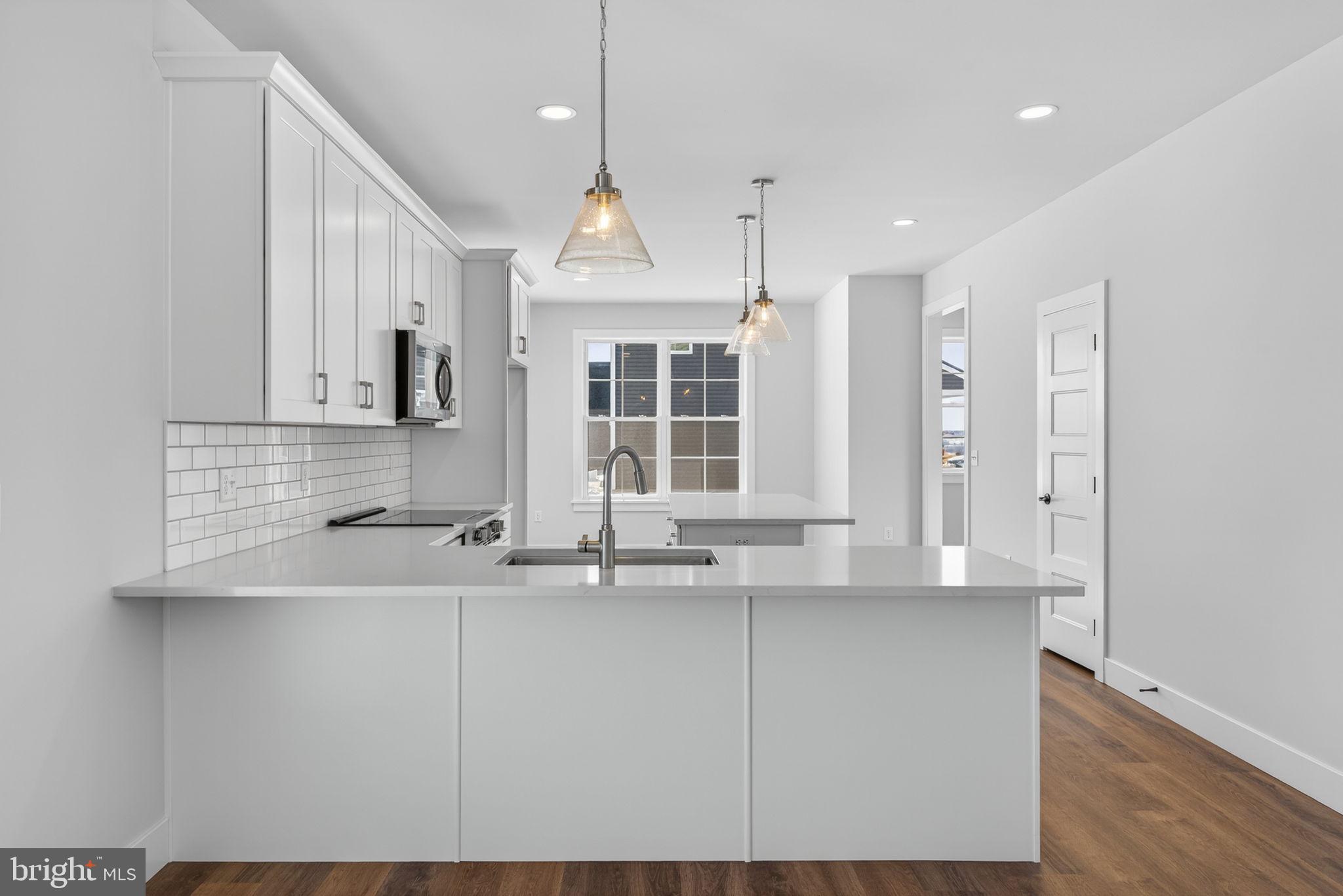 RIVER RIDGE HILLS - Residential