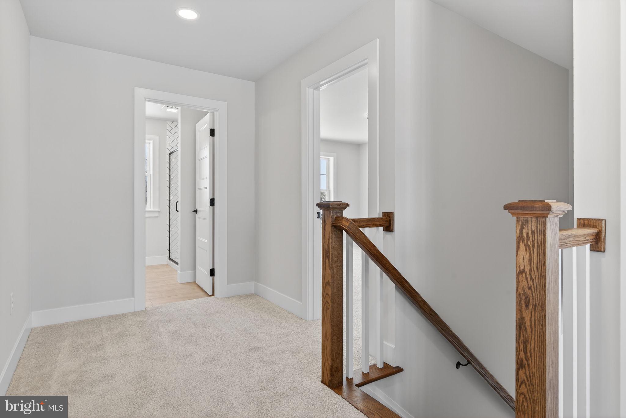 RIVER RIDGE HILLS - Residential