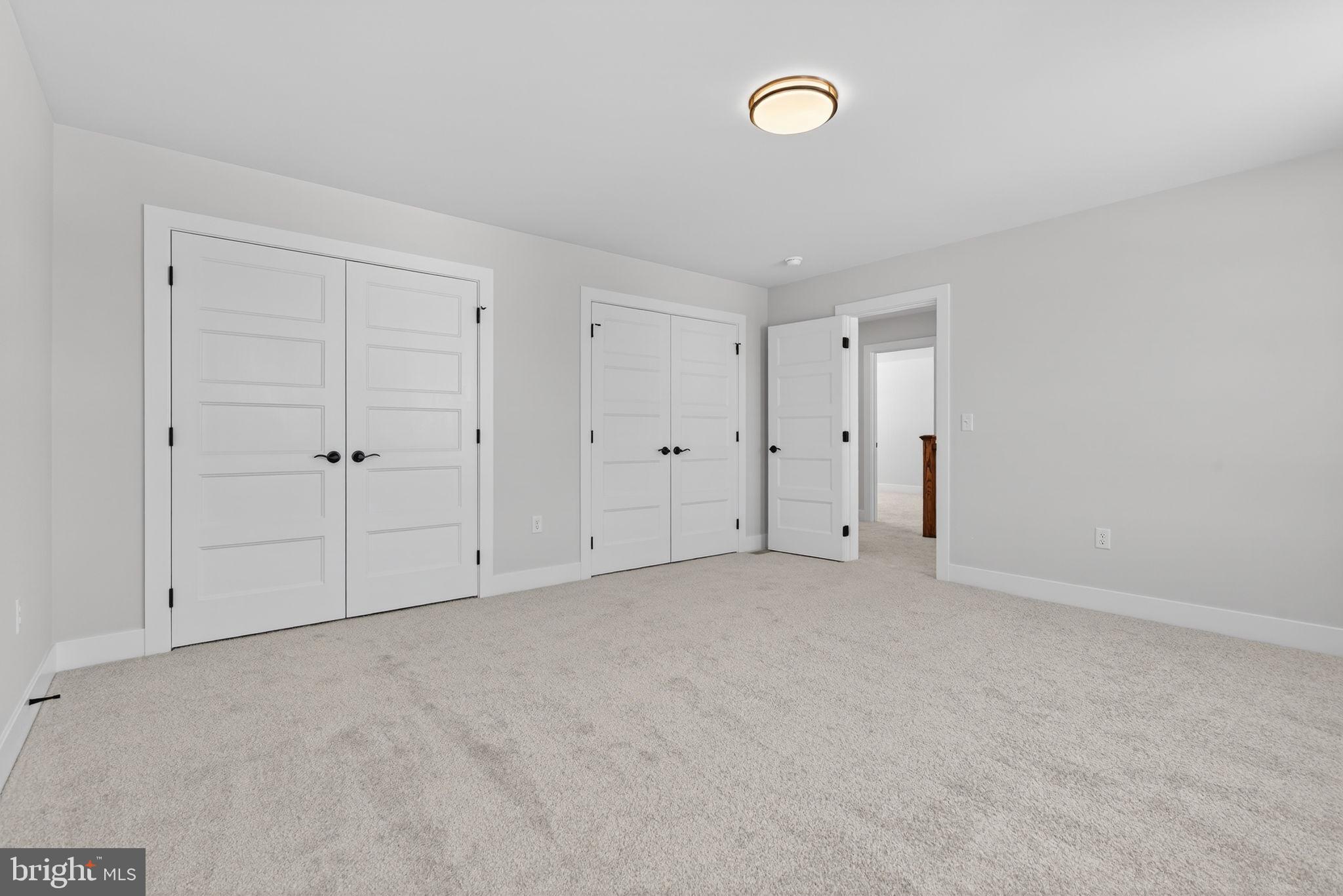 RIVER RIDGE HILLS - Residential