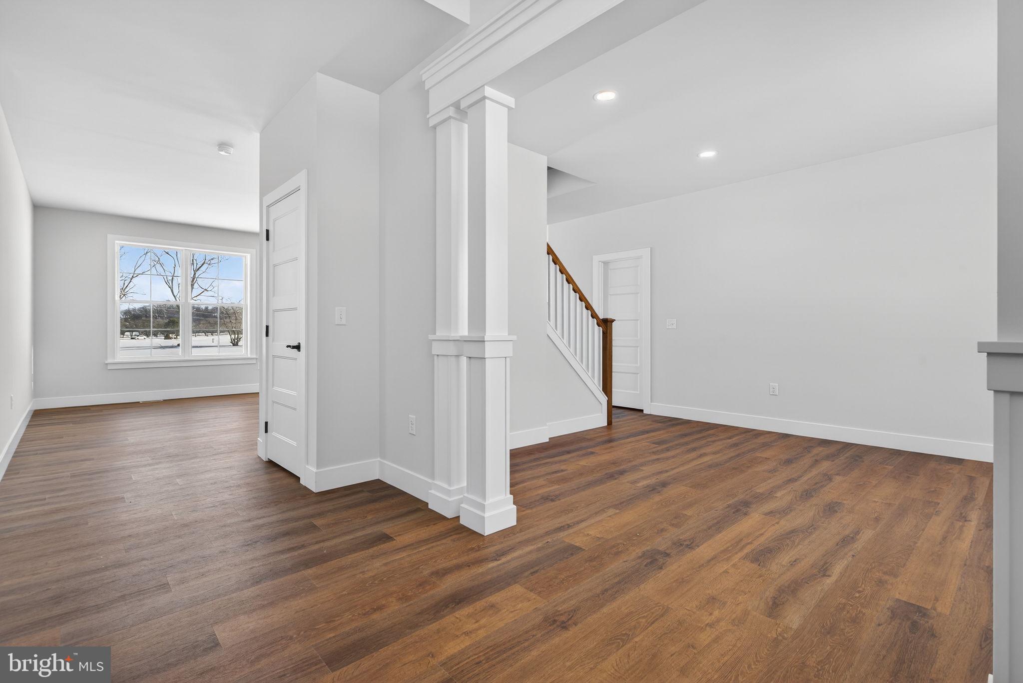 RIVER RIDGE HILLS - Residential