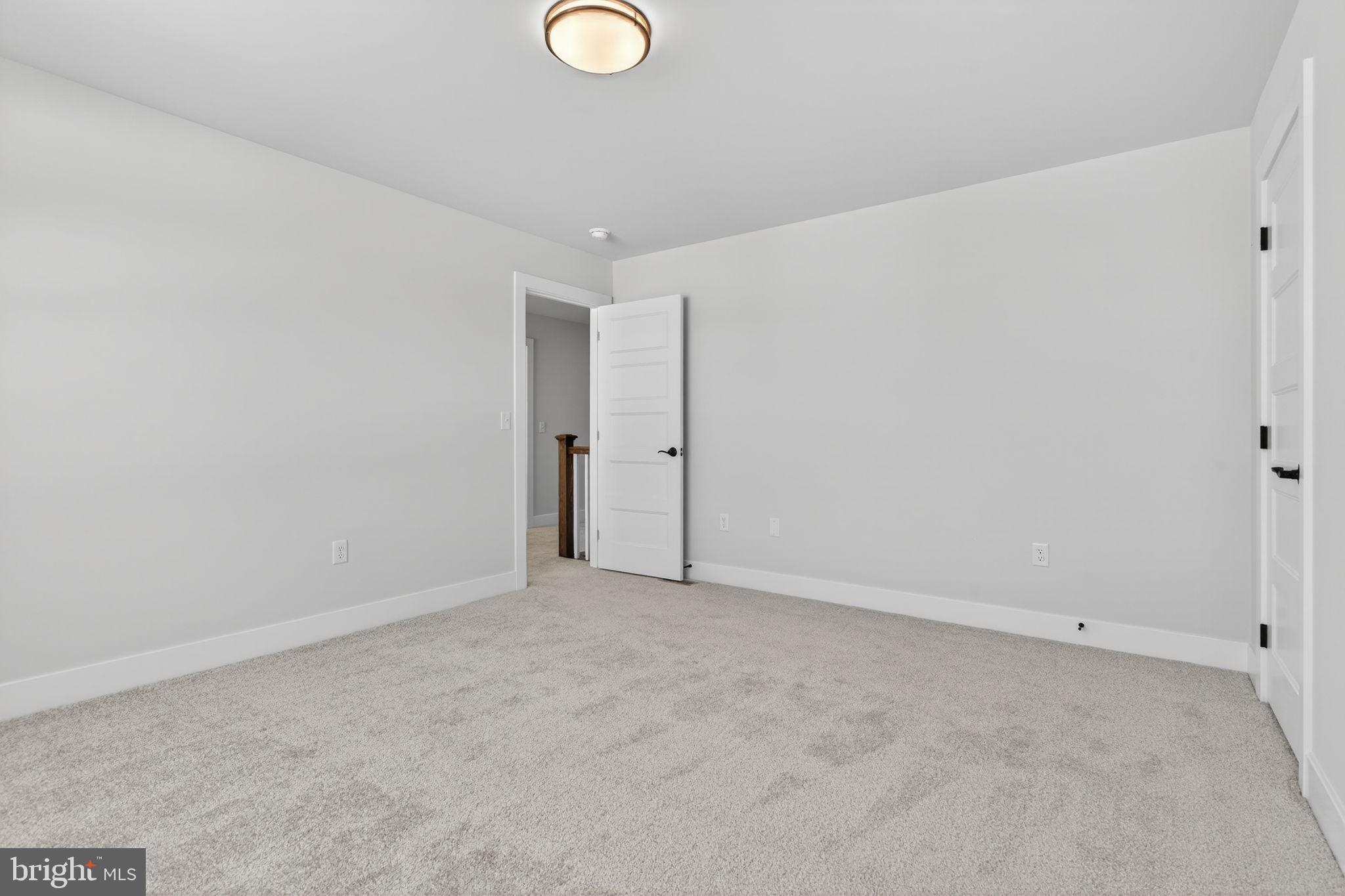 RIVER RIDGE HILLS - Residential