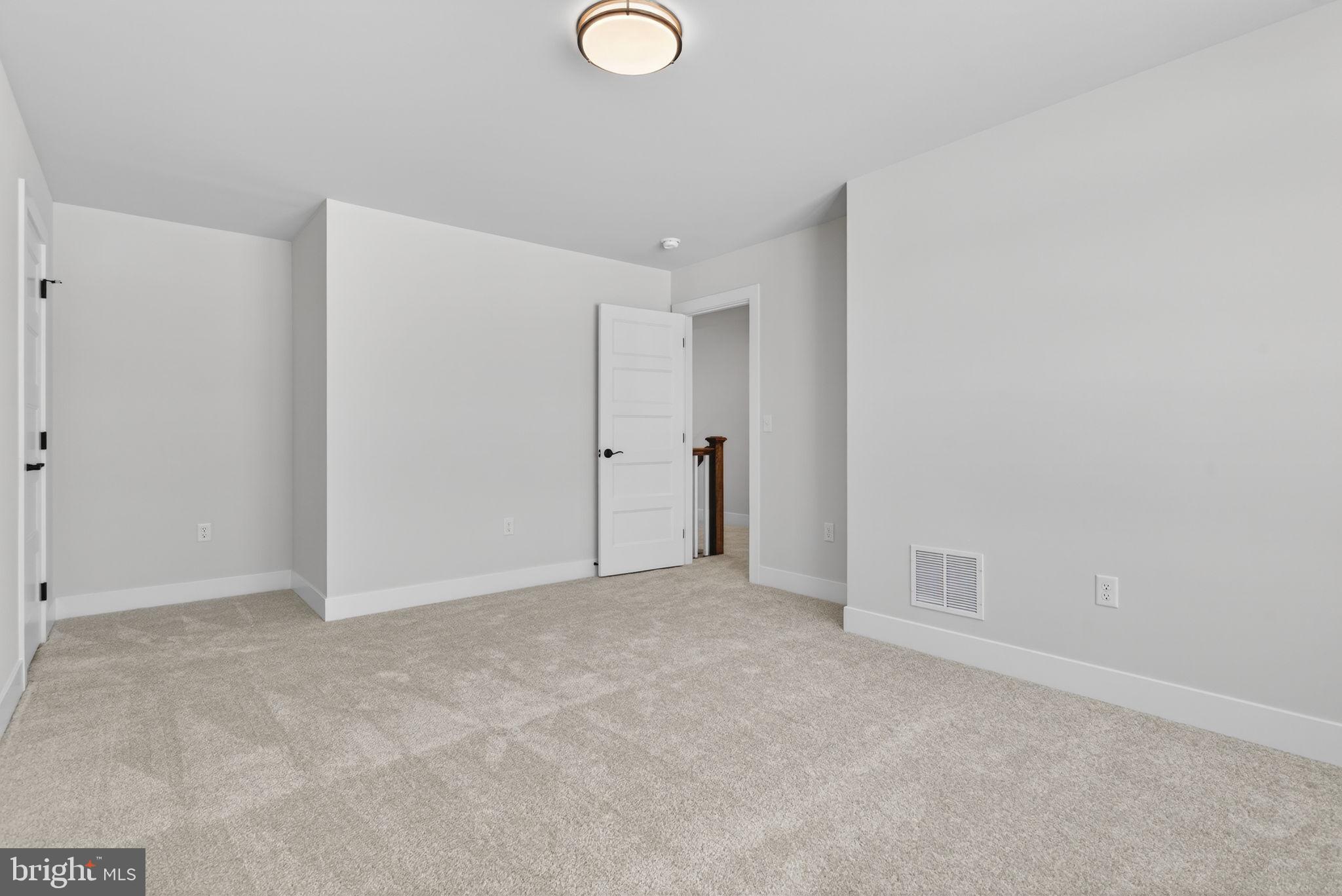 RIVER RIDGE HILLS - Residential