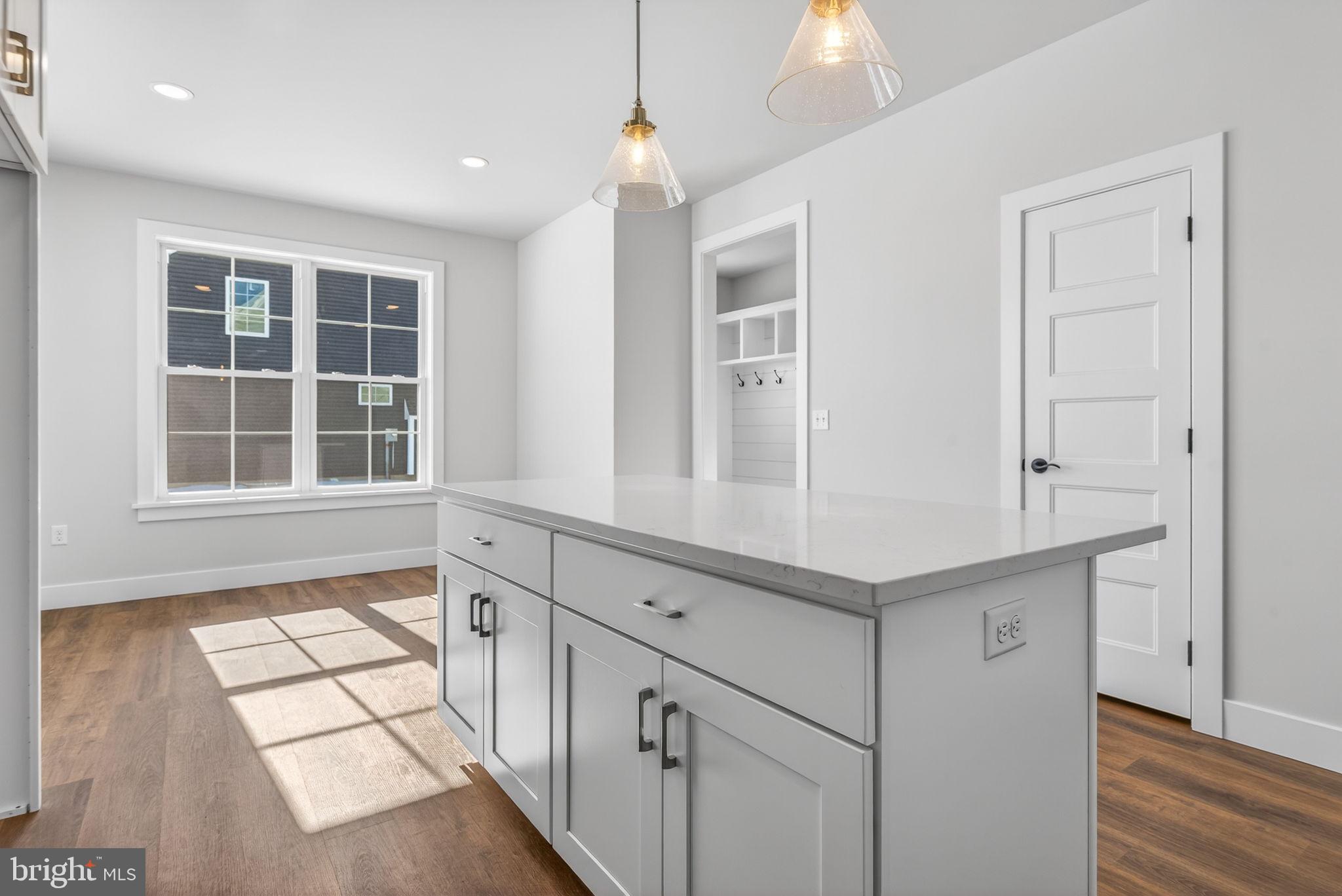 RIVER RIDGE HILLS - Residential