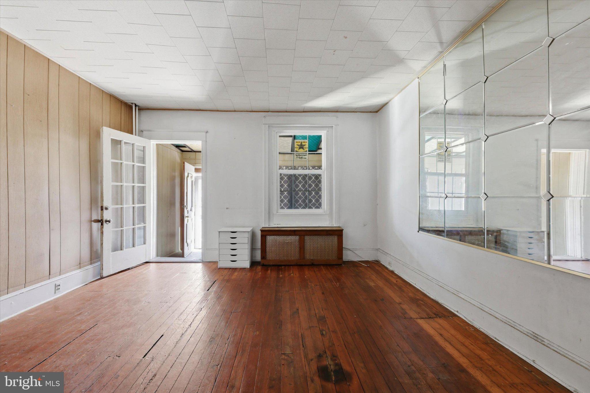 OVERBROOK - Residential