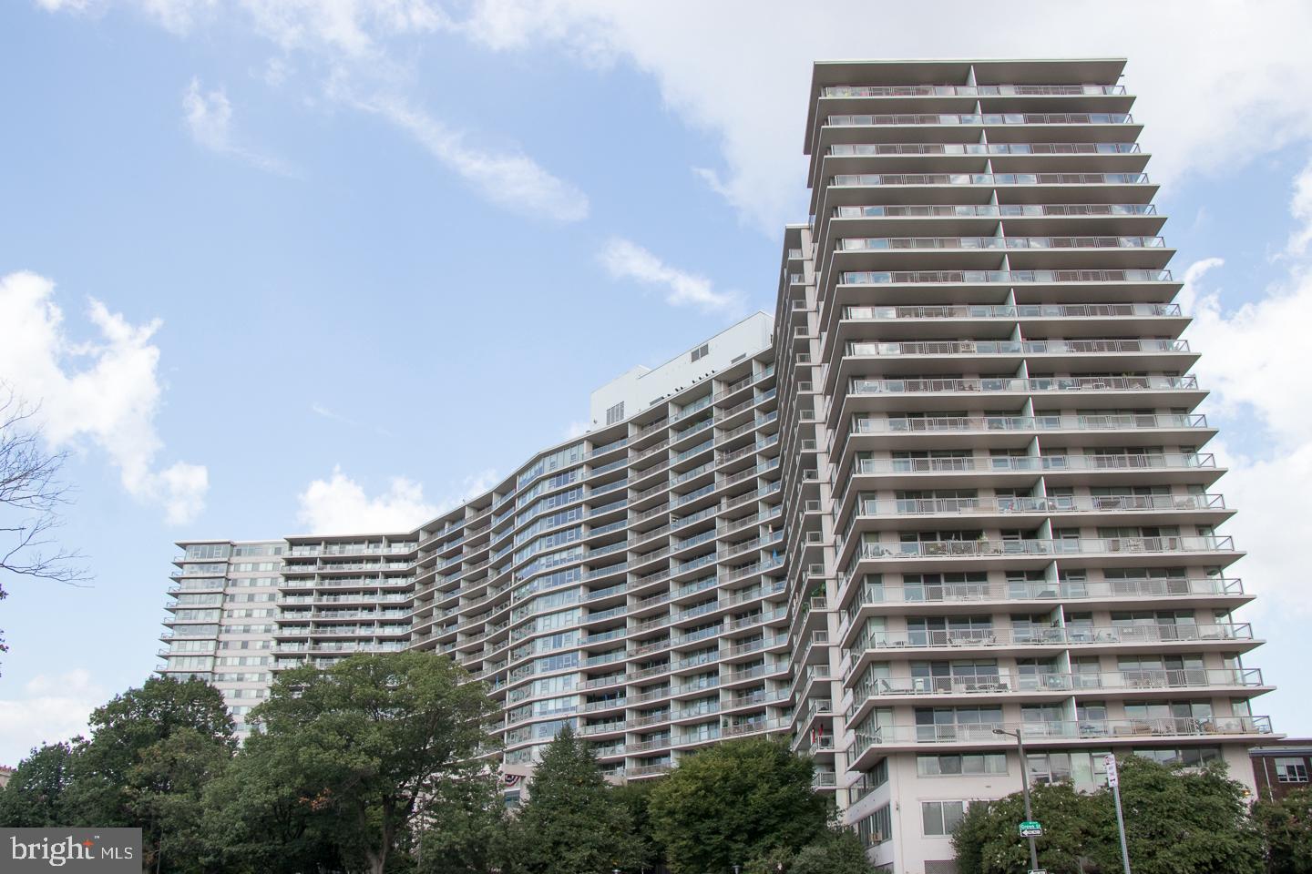 FAIRMOUNT - Residential