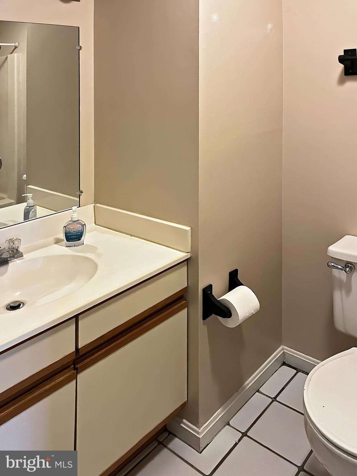 TUDOR SQUARE - Residential Lease