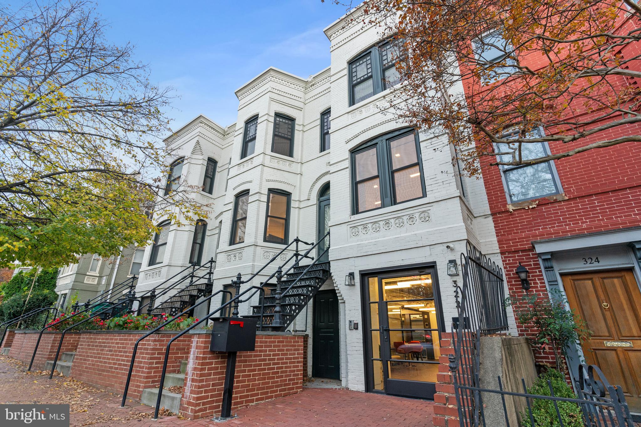 CAPITOL HILL - Commercial Sale