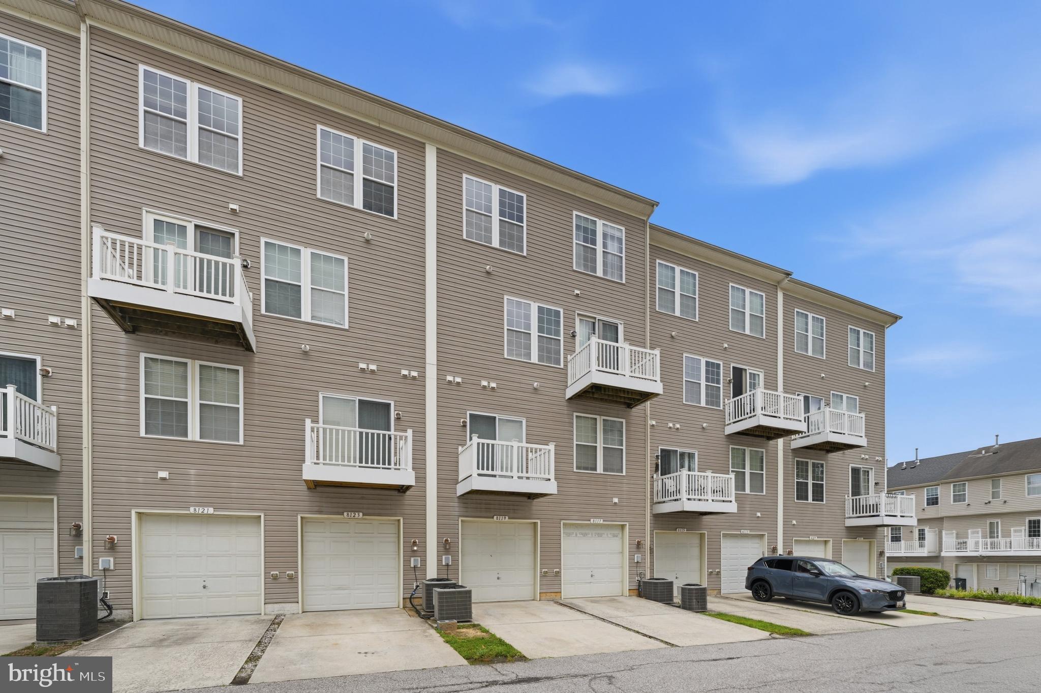MISSION PLACE - Residential