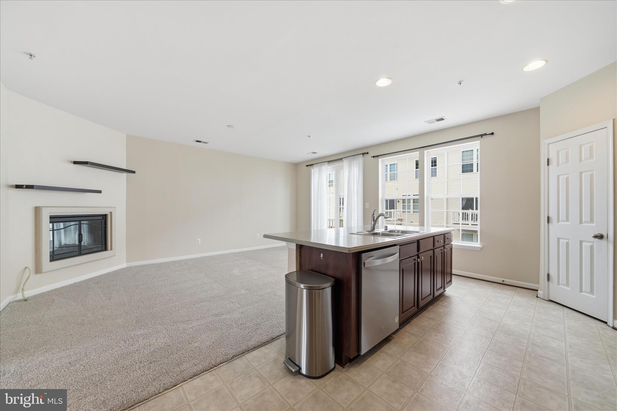 MISSION PLACE - Residential