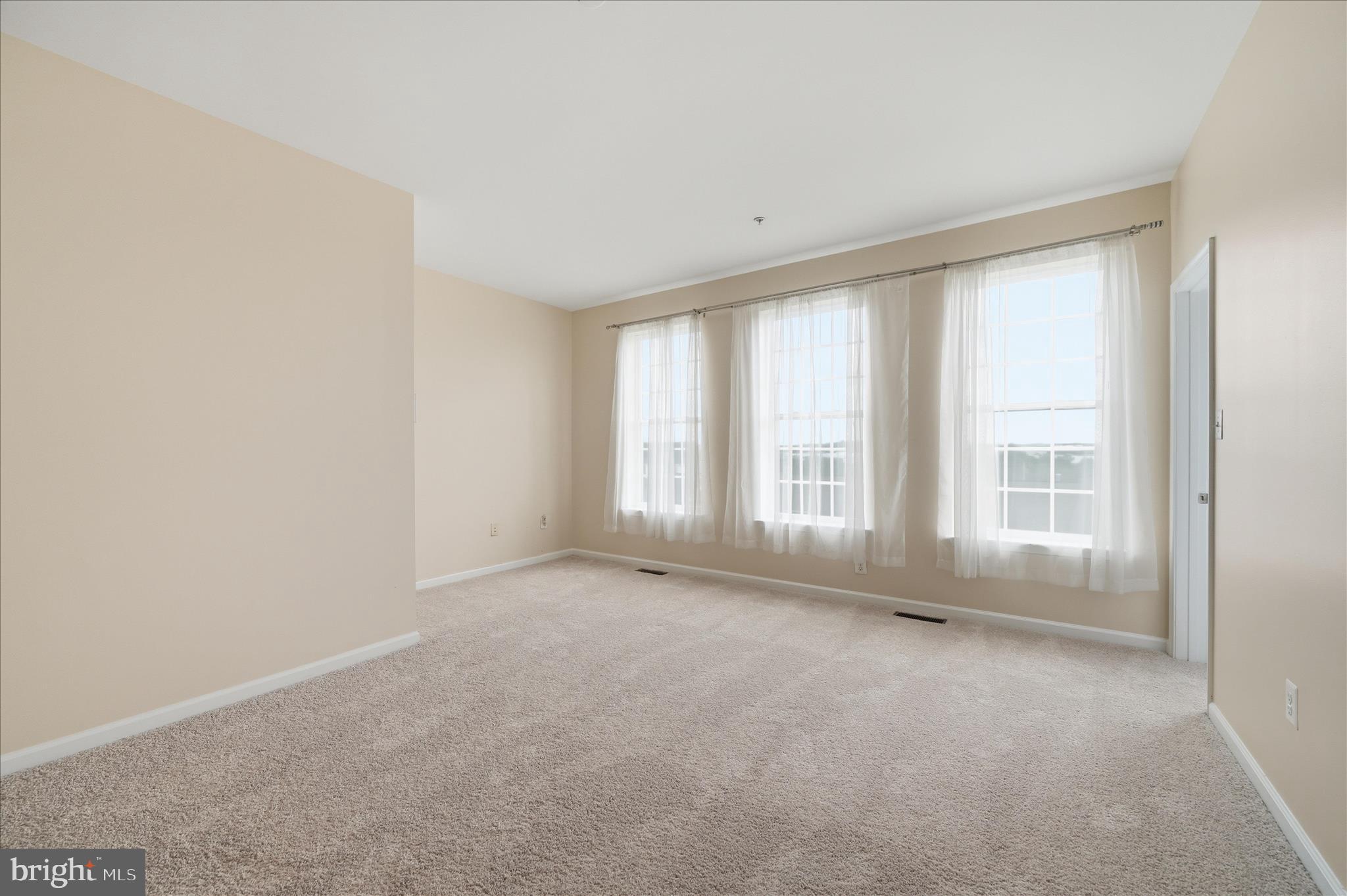 MISSION PLACE - Residential