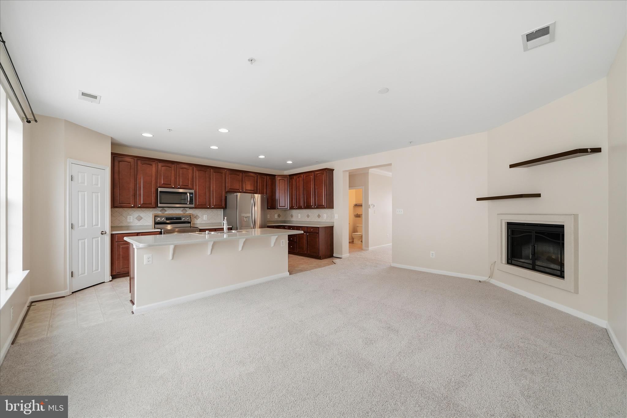 MISSION PLACE - Residential
