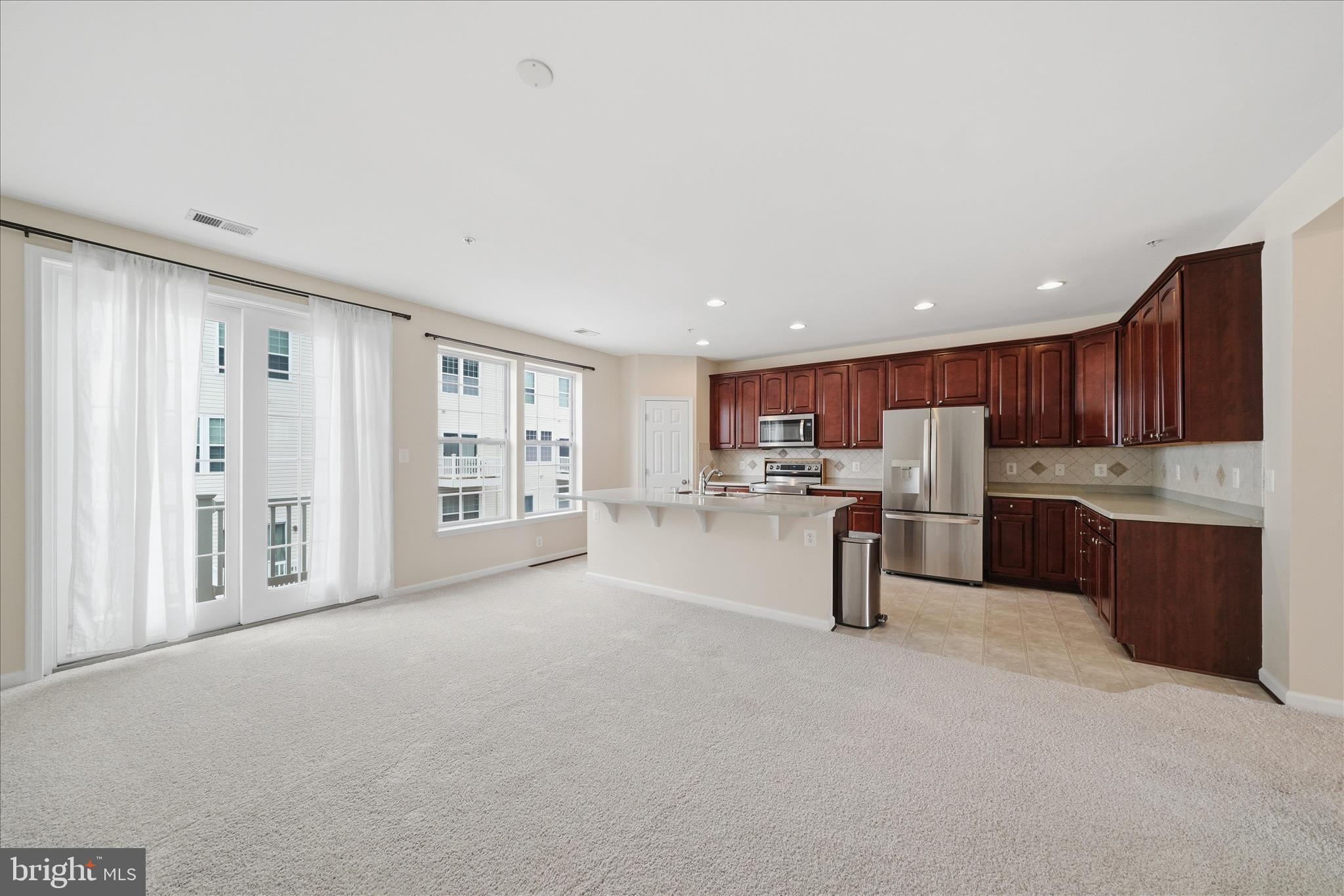 MISSION PLACE - Residential