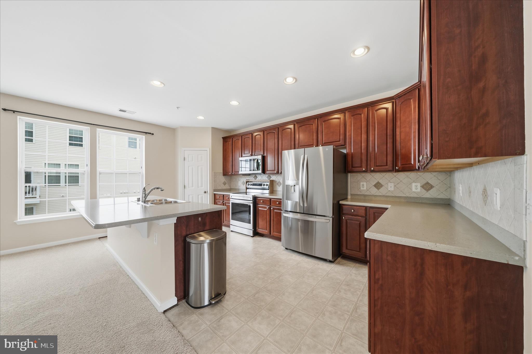 MISSION PLACE - Residential