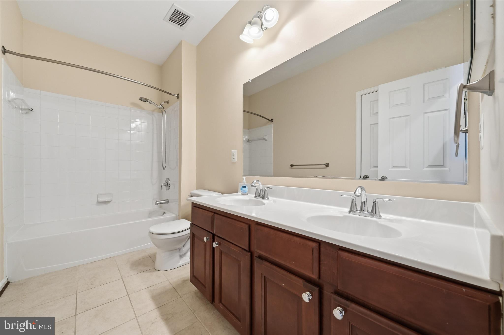 MISSION PLACE - Residential