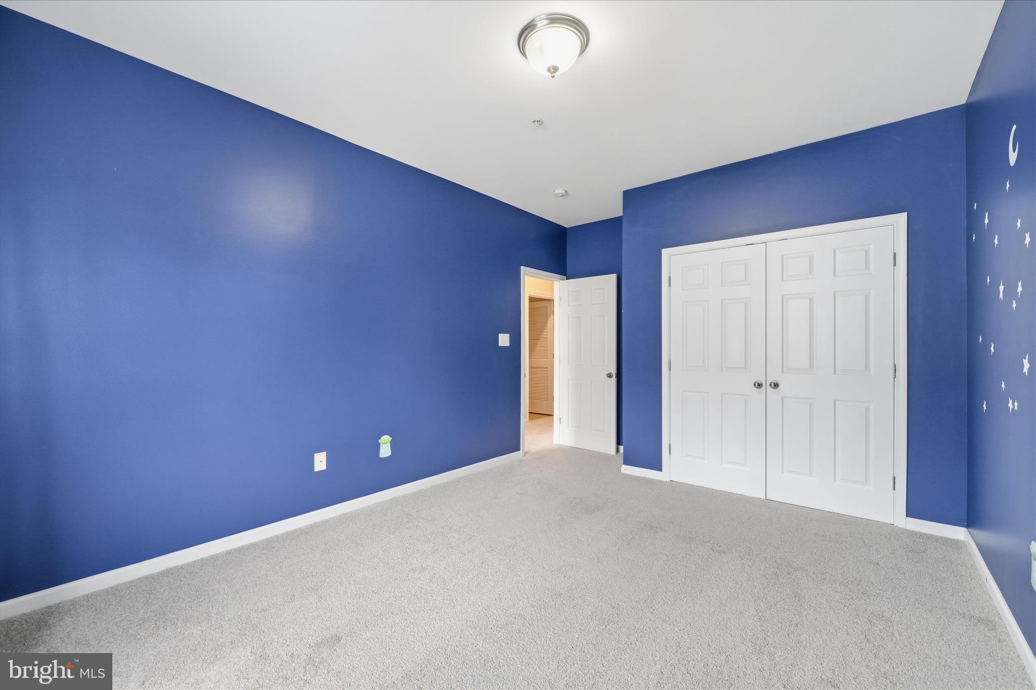 MISSION PLACE - Residential