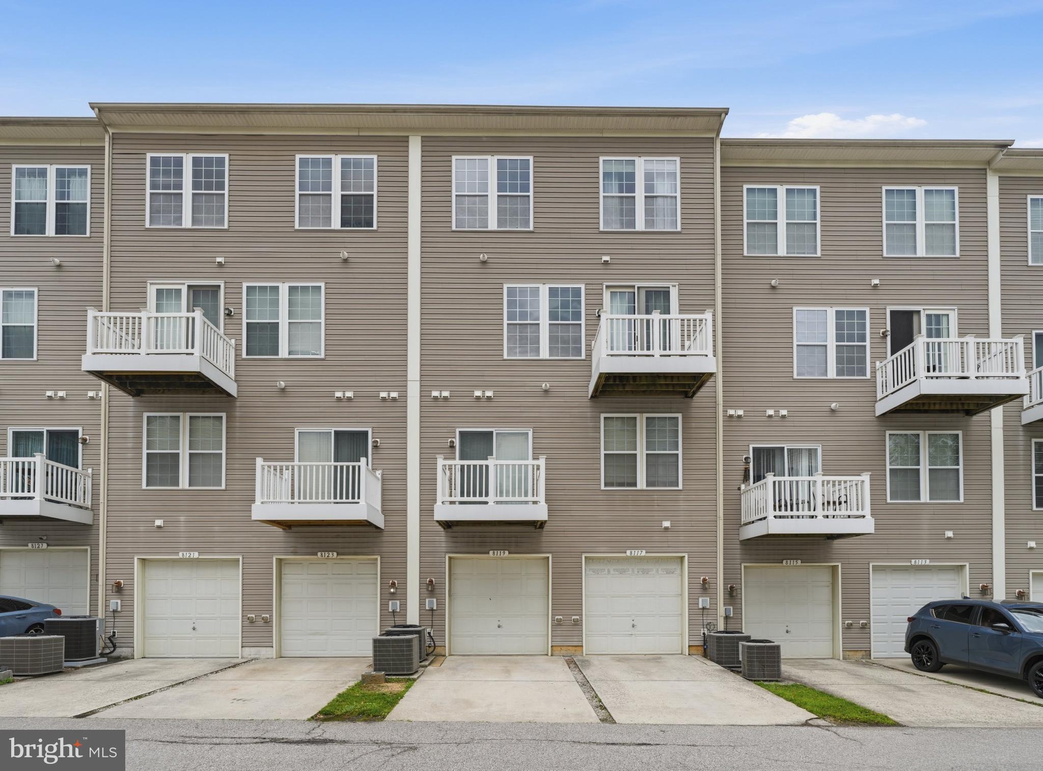 MISSION PLACE - Residential