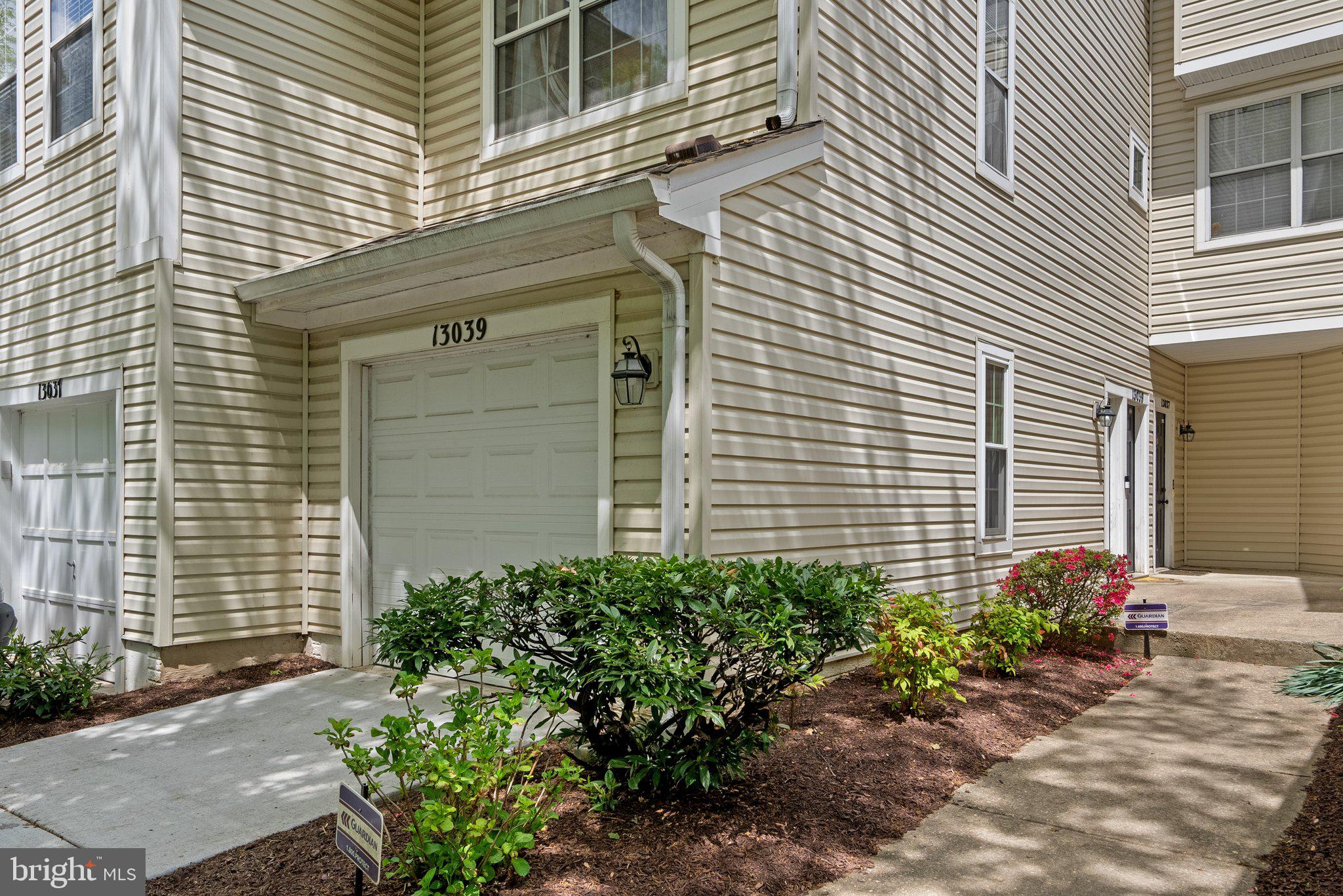 CLOVERLEAF CENTER - Residential