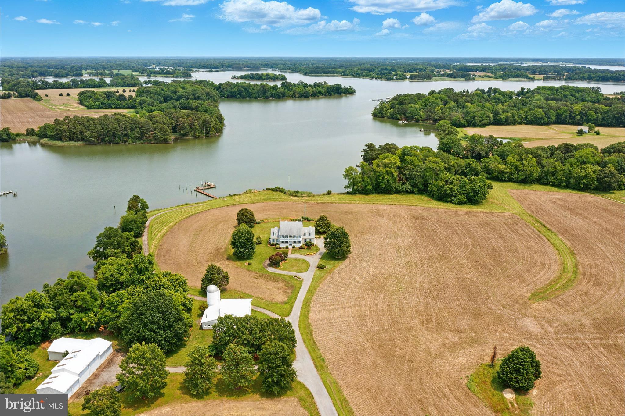 PINEY NECK - Residential