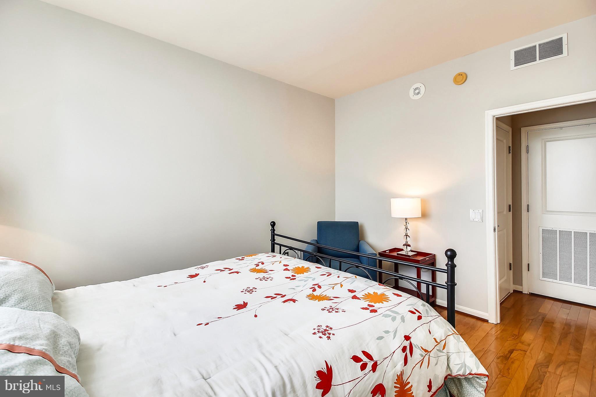 CRESCENT - Residential