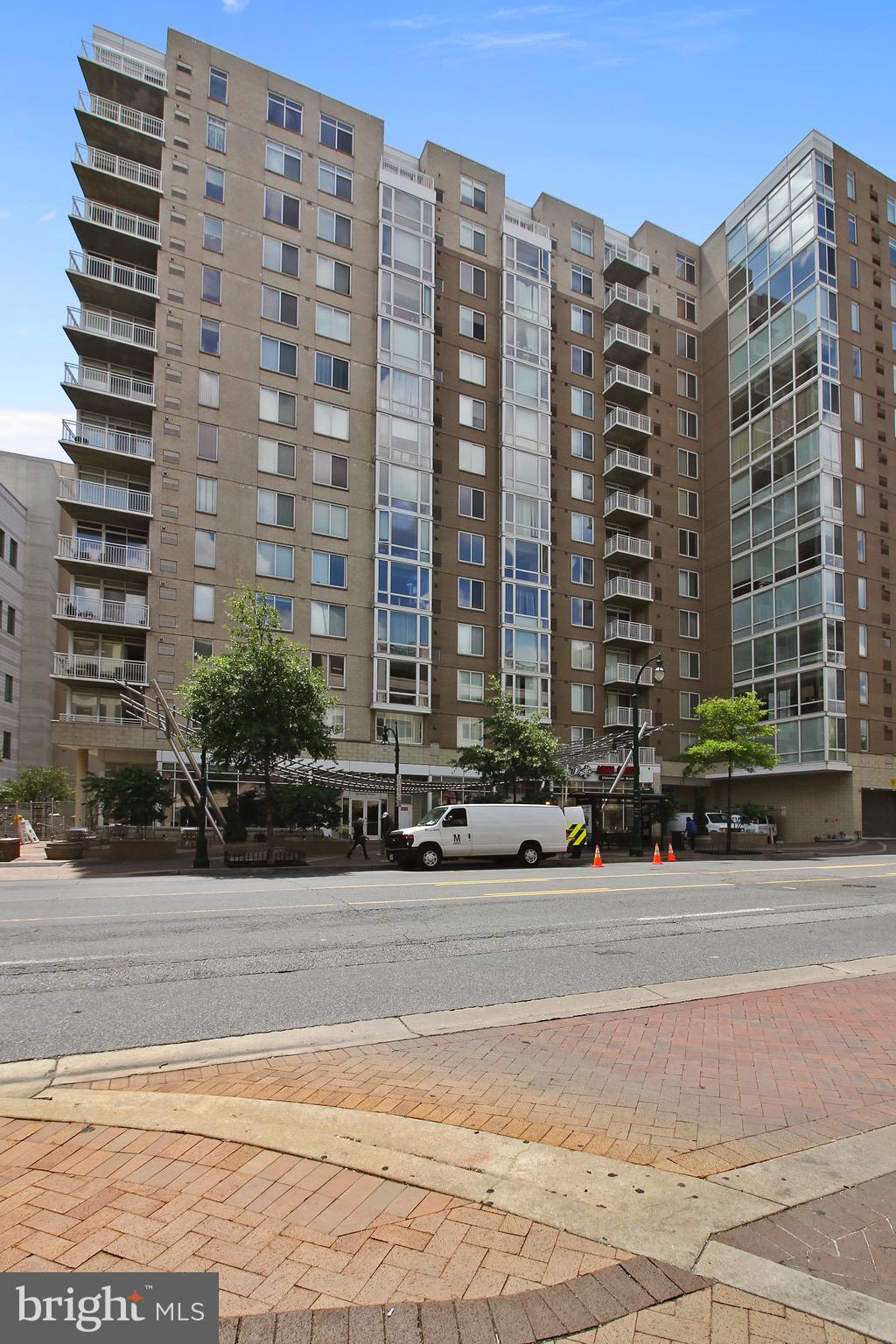 CRESCENT - Residential