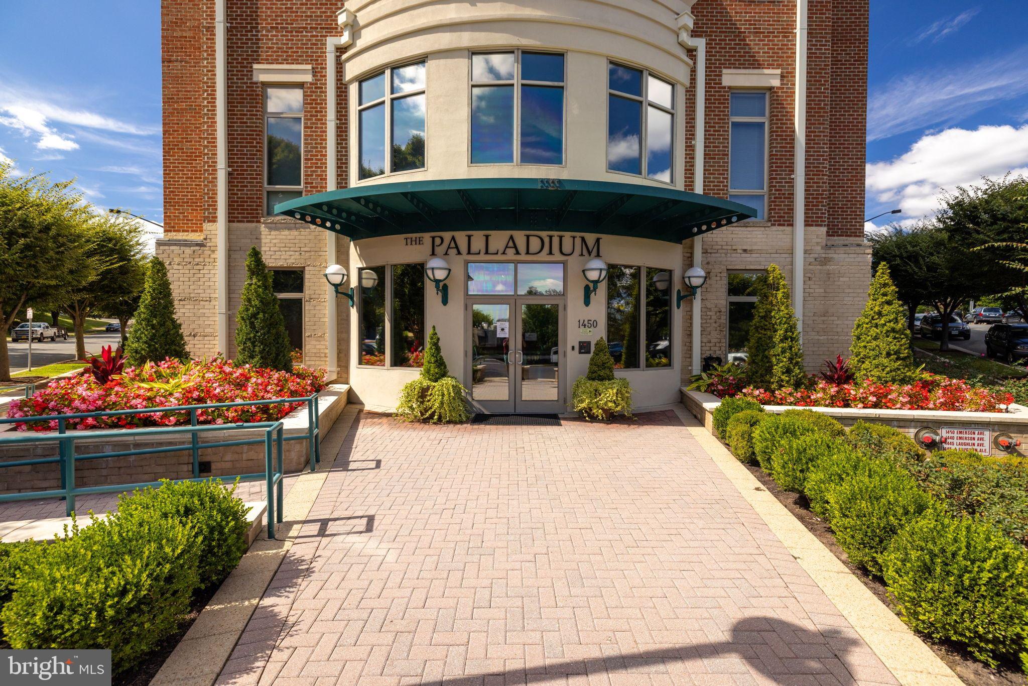 PALLADIUM AT MCLEAN - Residential