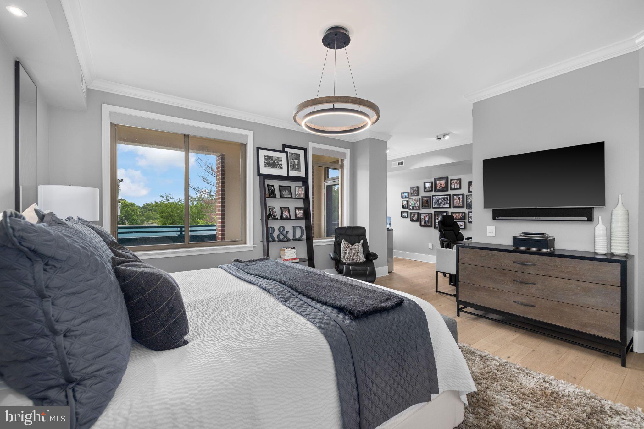 PALLADIUM AT MCLEAN - Residential