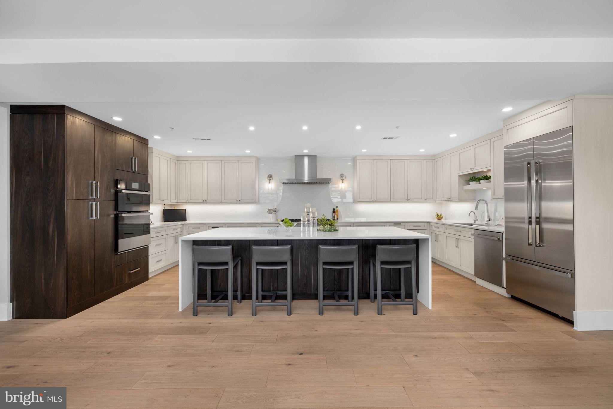 PALLADIUM AT MCLEAN - Residential
