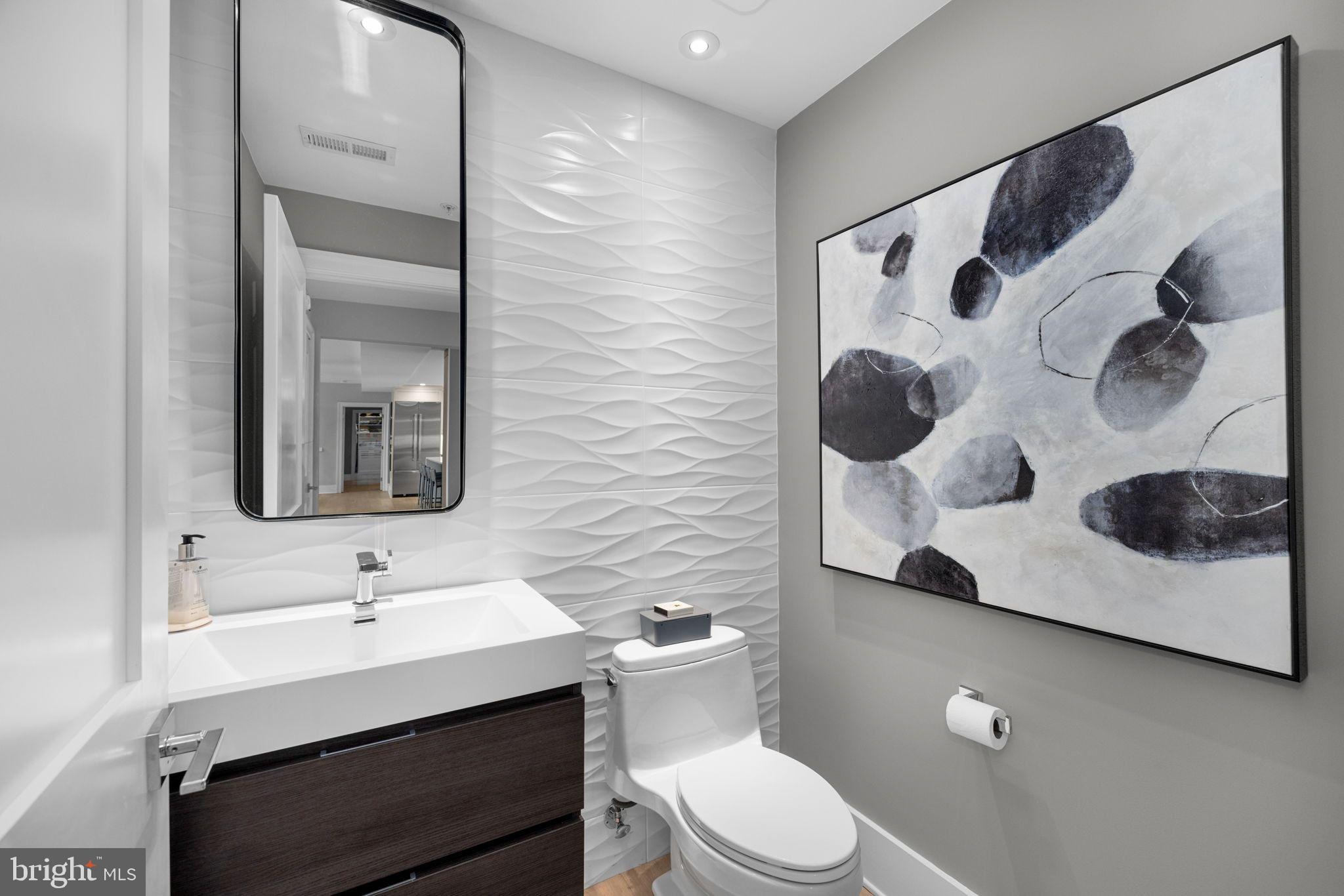 PALLADIUM AT MCLEAN - Residential
