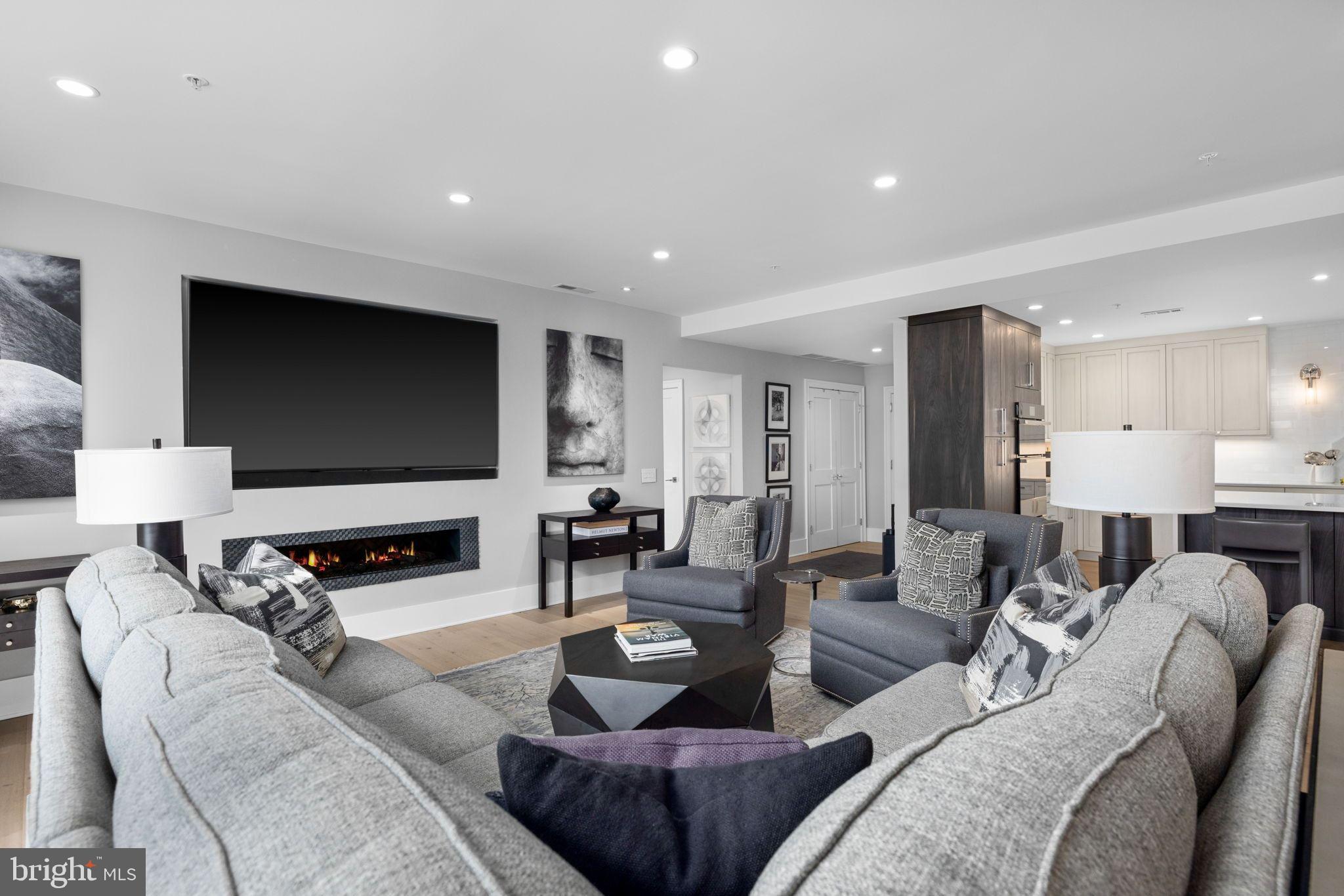 PALLADIUM AT MCLEAN - Residential