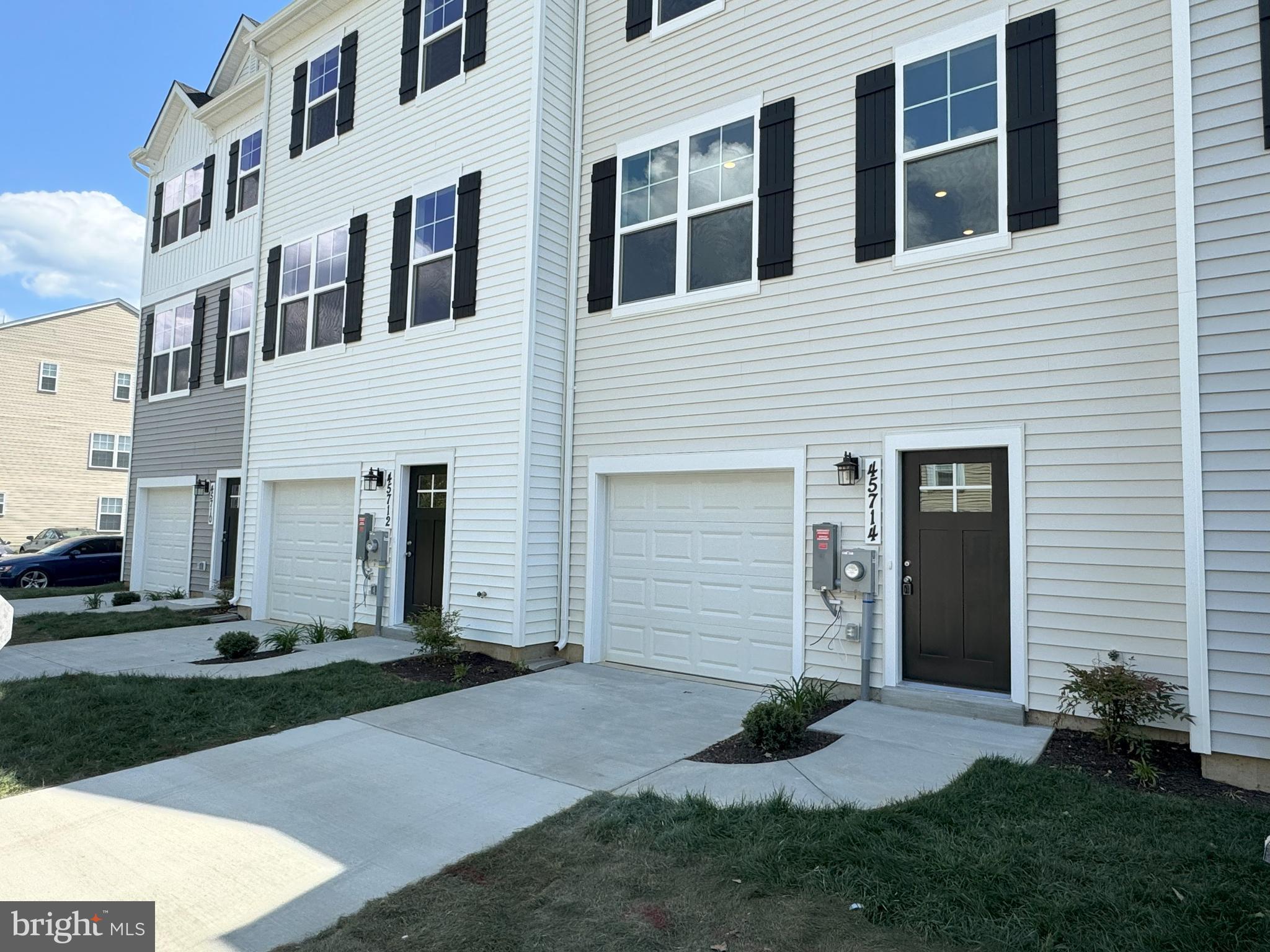 THE TOWNES AT GREENVIEW WEST - Residential Lease