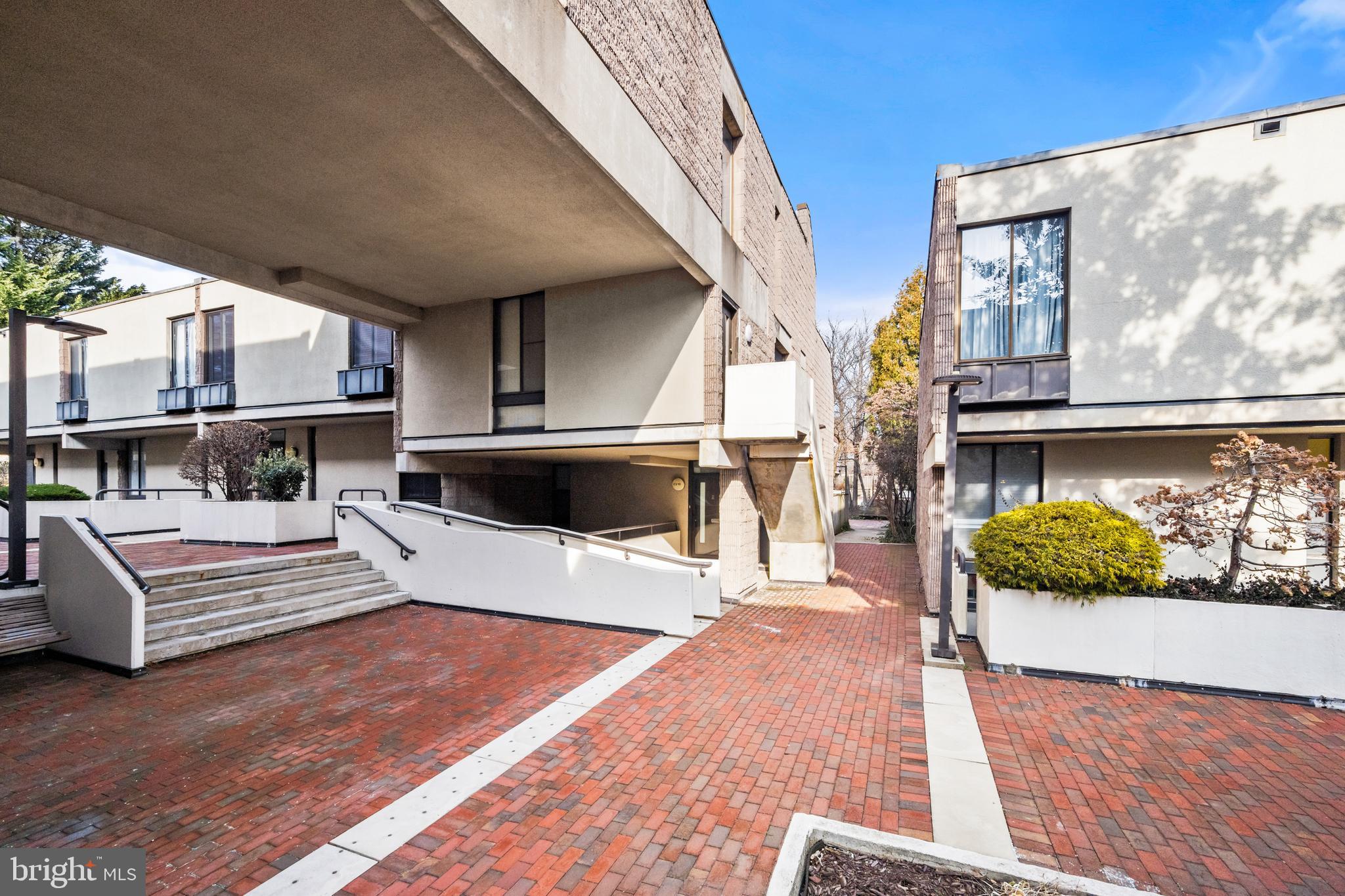 COLD SPRING NEWTOWN - Residential