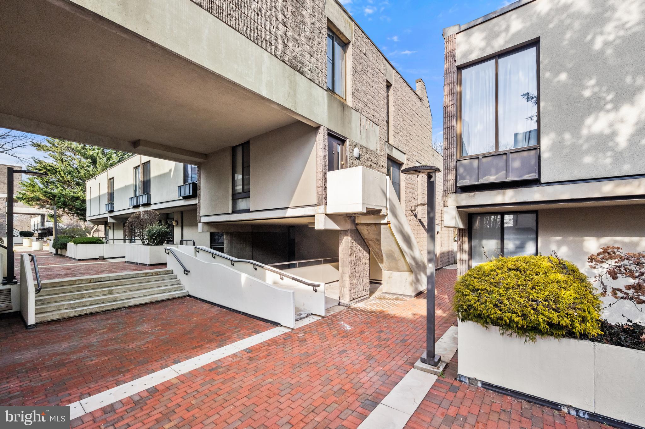COLD SPRING NEWTOWN - Residential