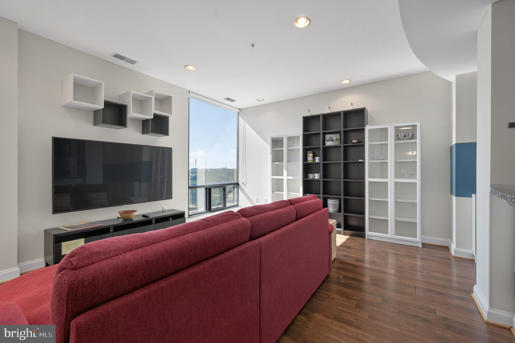 RIVER PLACE - Residential