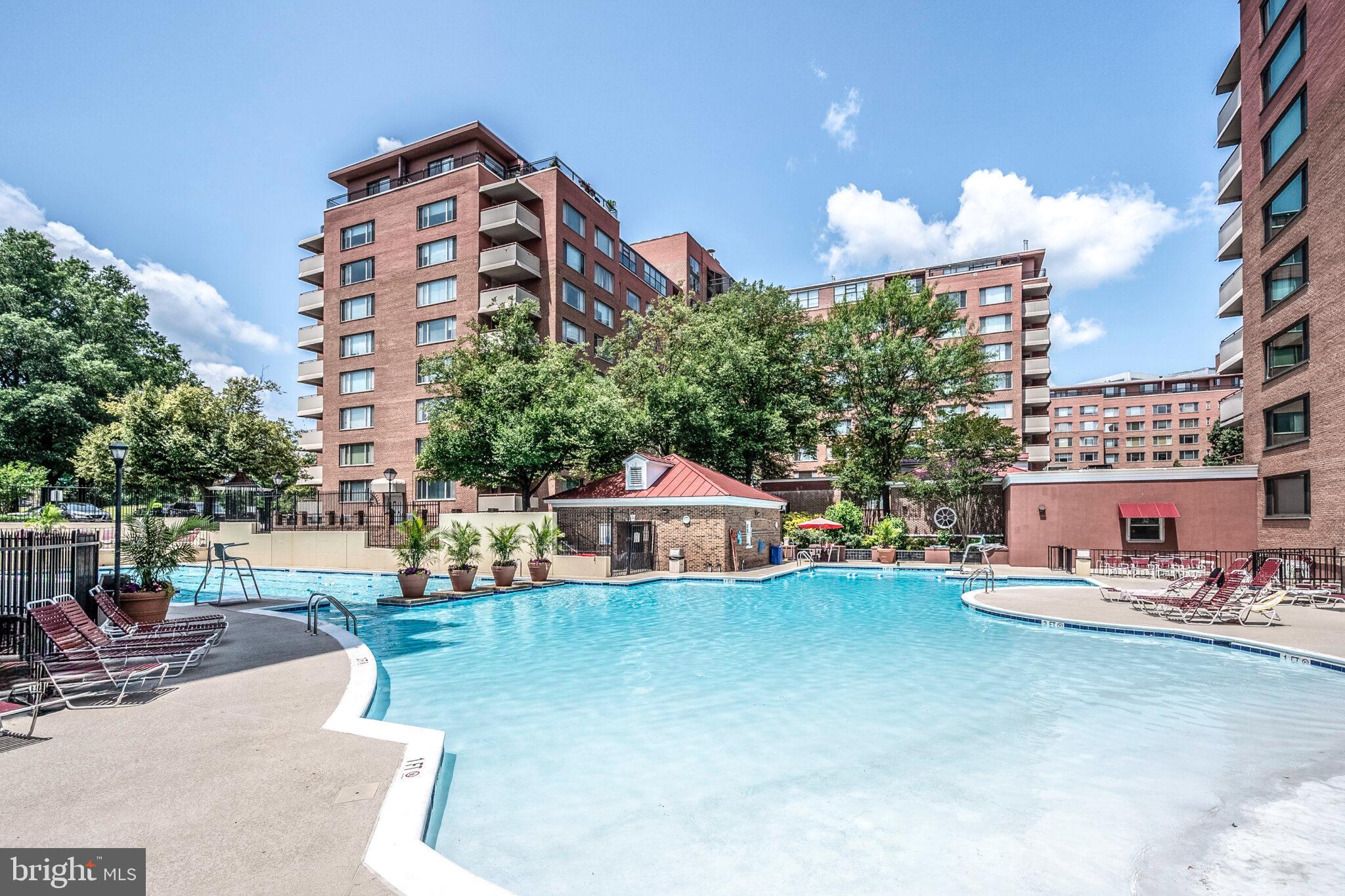 RIVER PLACE - Residential