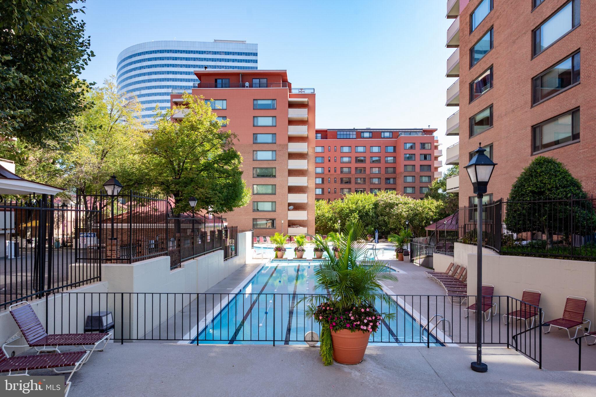 RIVER PLACE - Residential