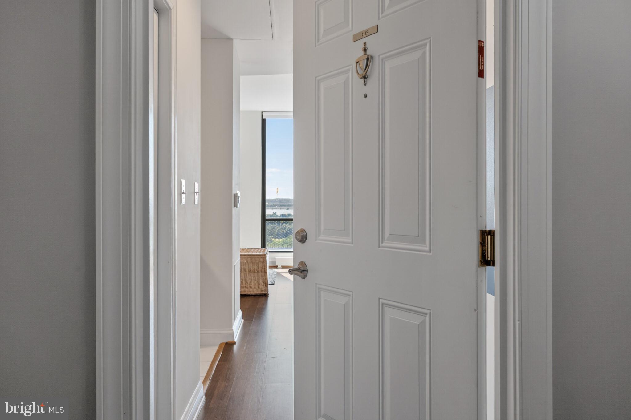 RIVER PLACE - Residential