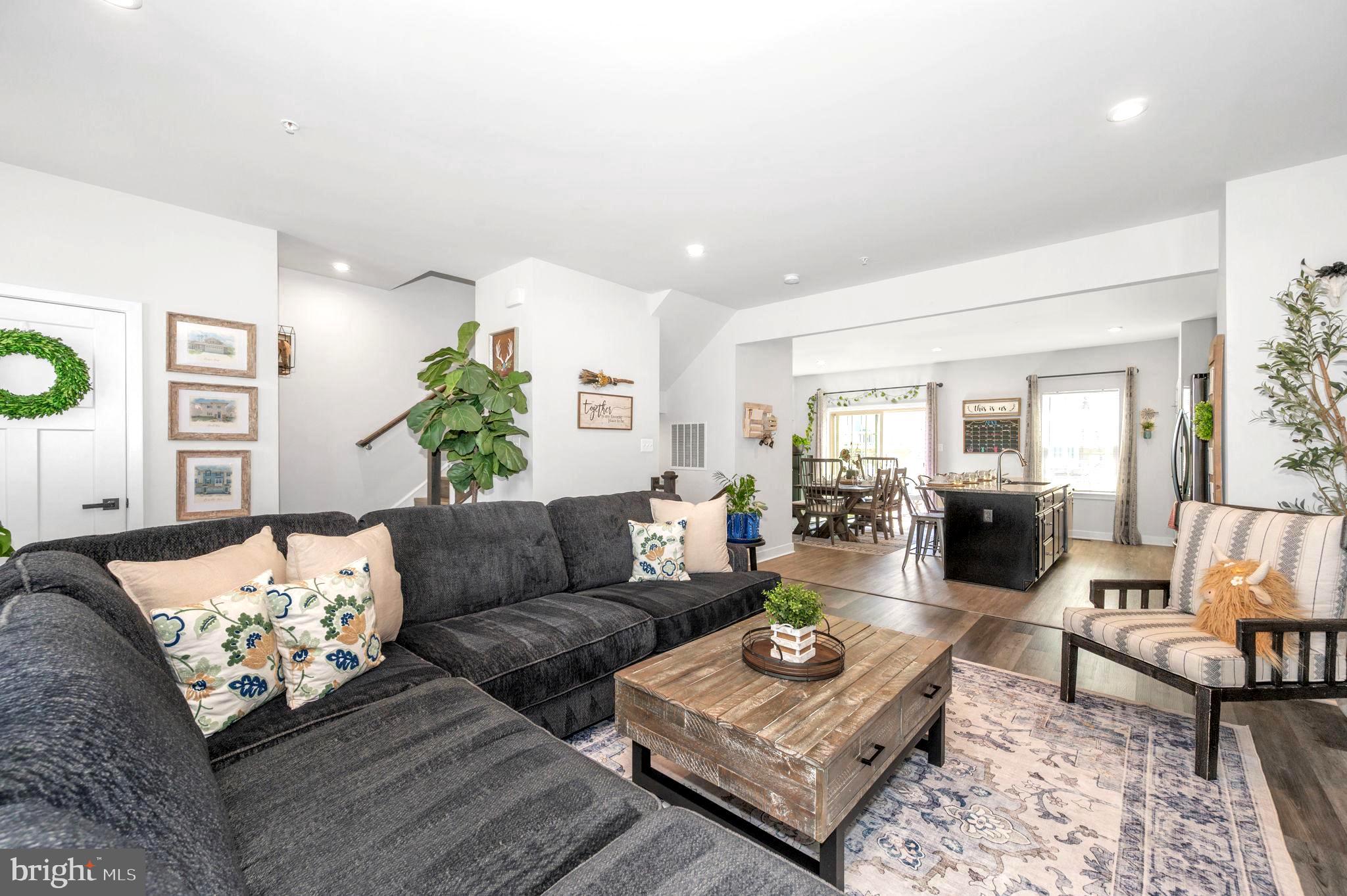 LAKE LINGANORE - Residential