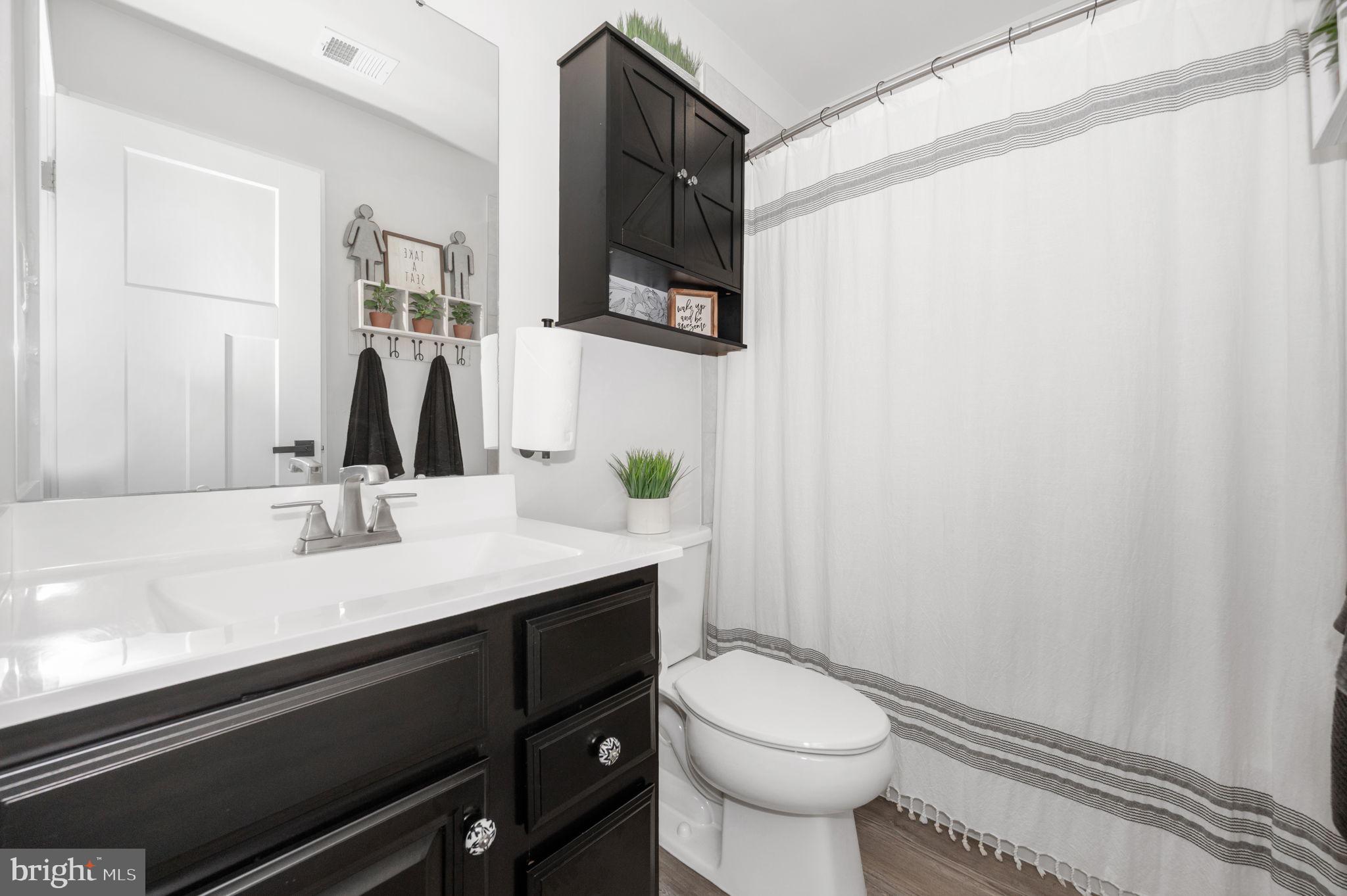 LAKE LINGANORE - Residential