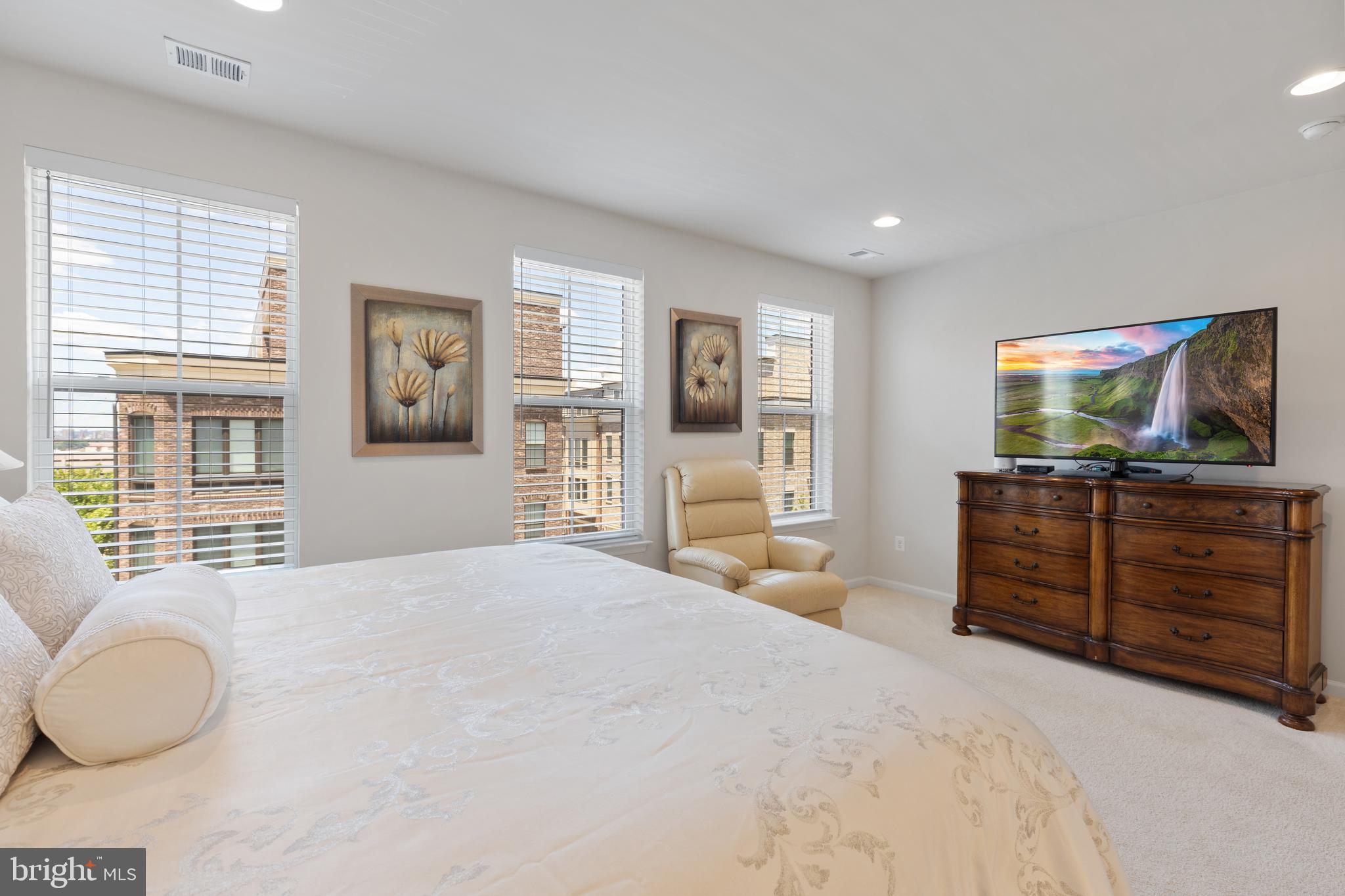 POTOMAC OVERLOOK AT NATIONAL HARBOR - Residential